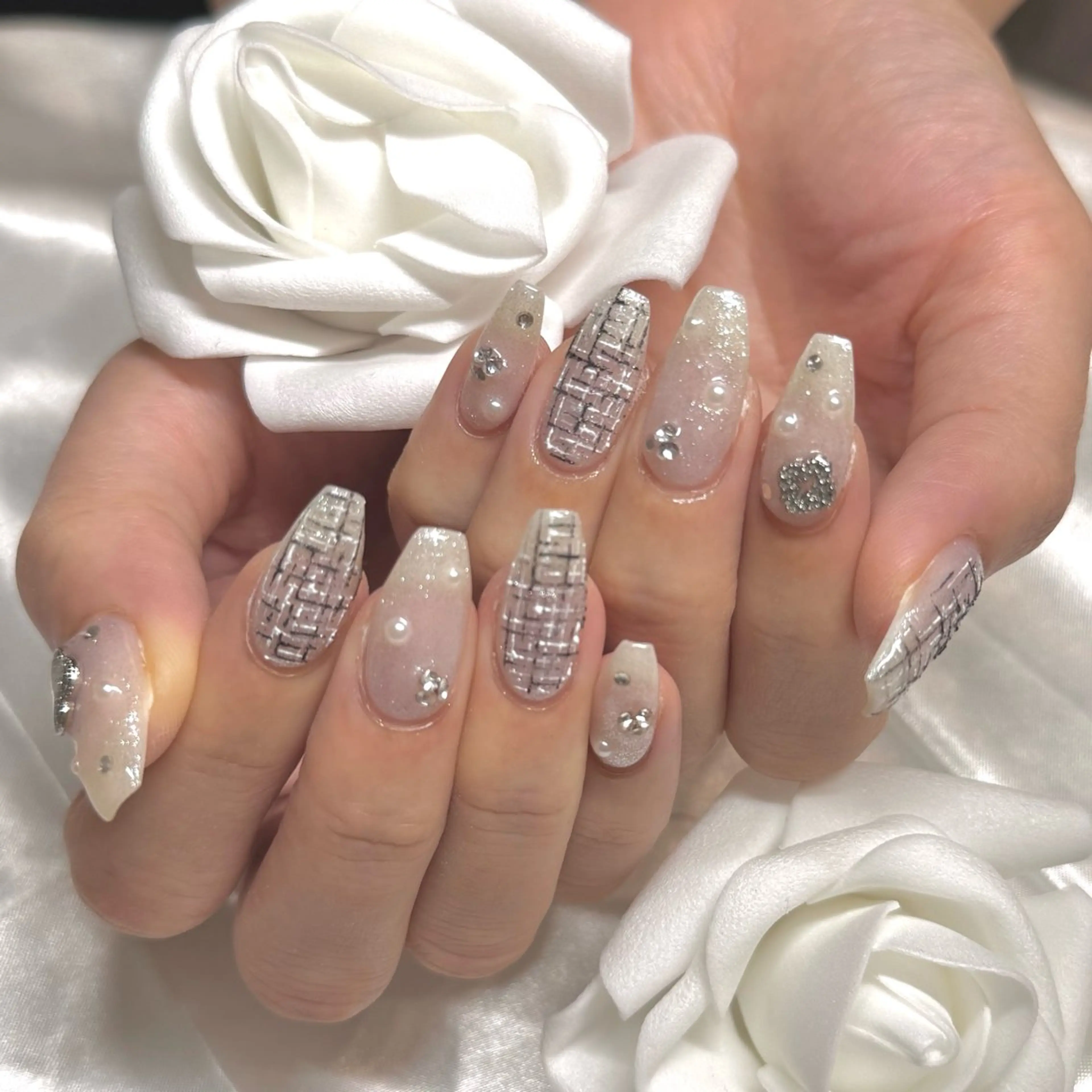 ネイル ハンドネイル lulularico aiのネイルデザイン