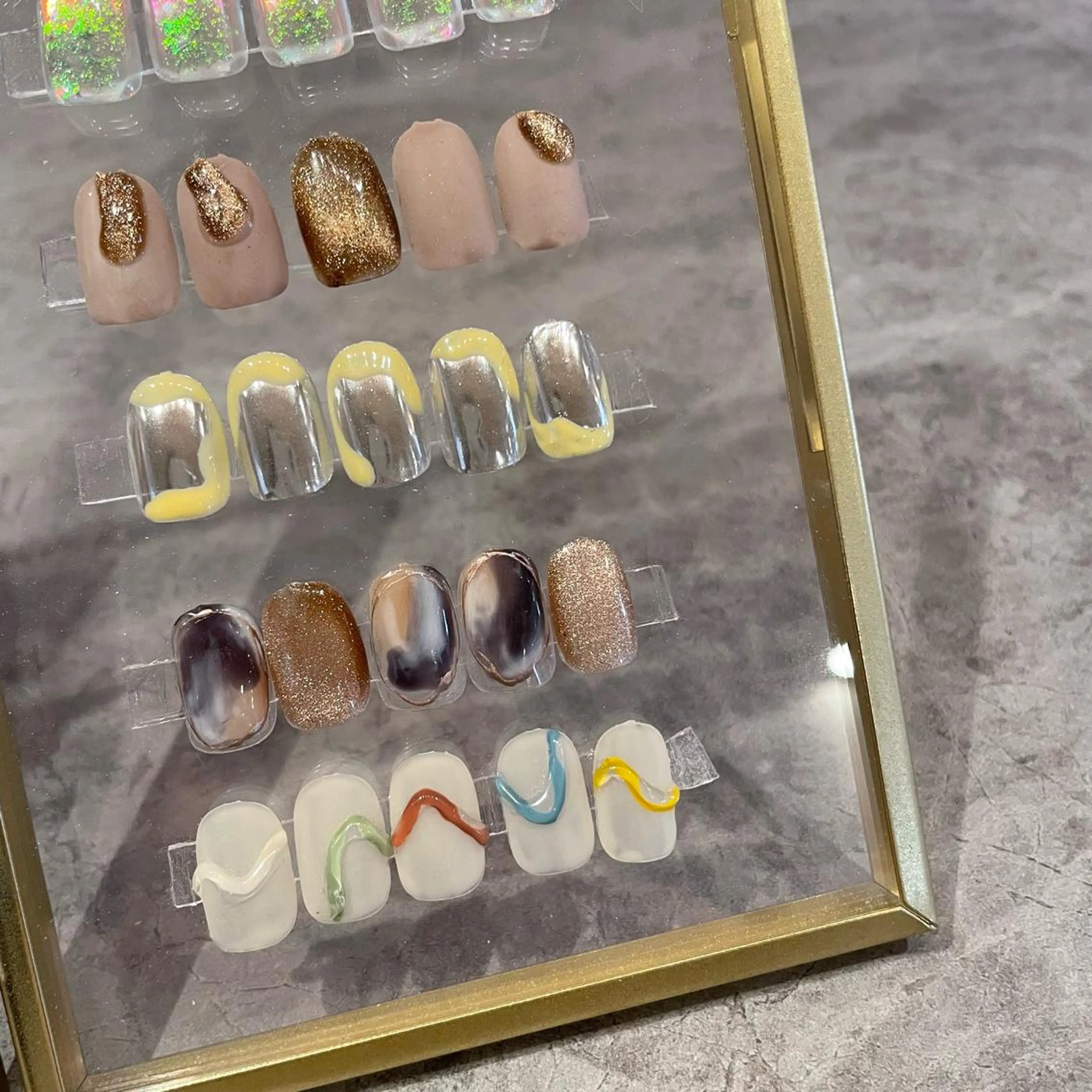 ネイル シーナリー（SCENERY NAIL）所属・下北沢ネイリスト RIKAのネイルデザイン