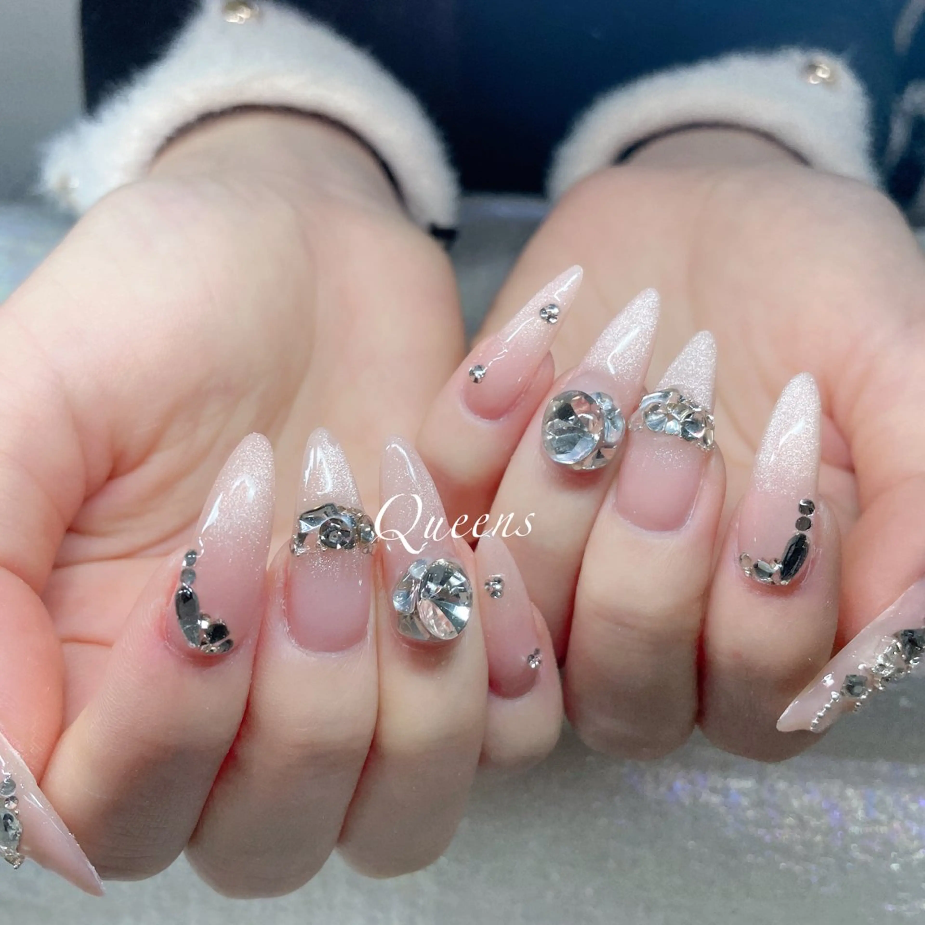 ネイル ハンドネイル Queens ひなのネイルデザイン