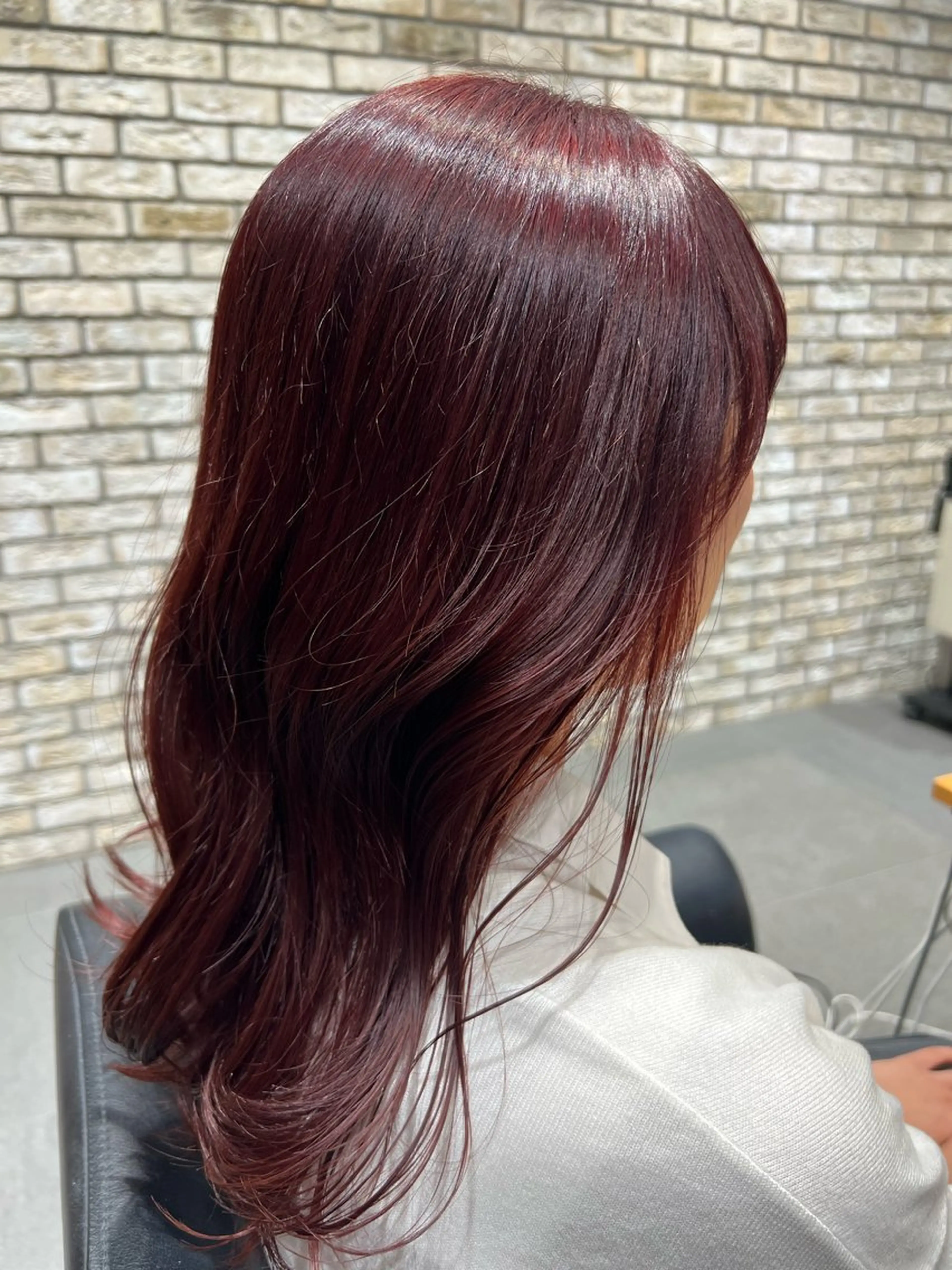 セミロング カラー 畑中 香穂のヘアスタイル