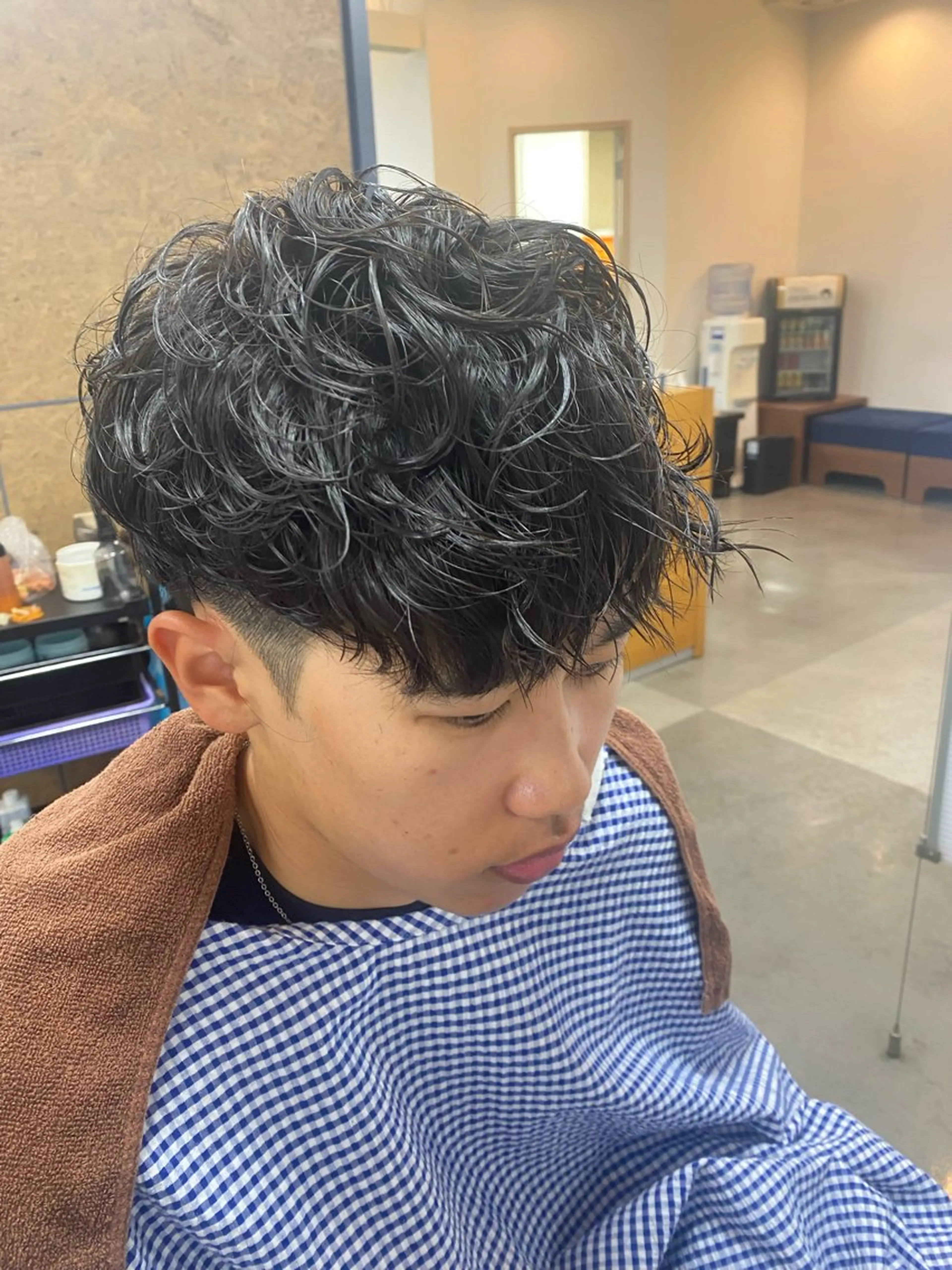 ミディアム パーマ 湯浅 俊貴のヘアスタイル