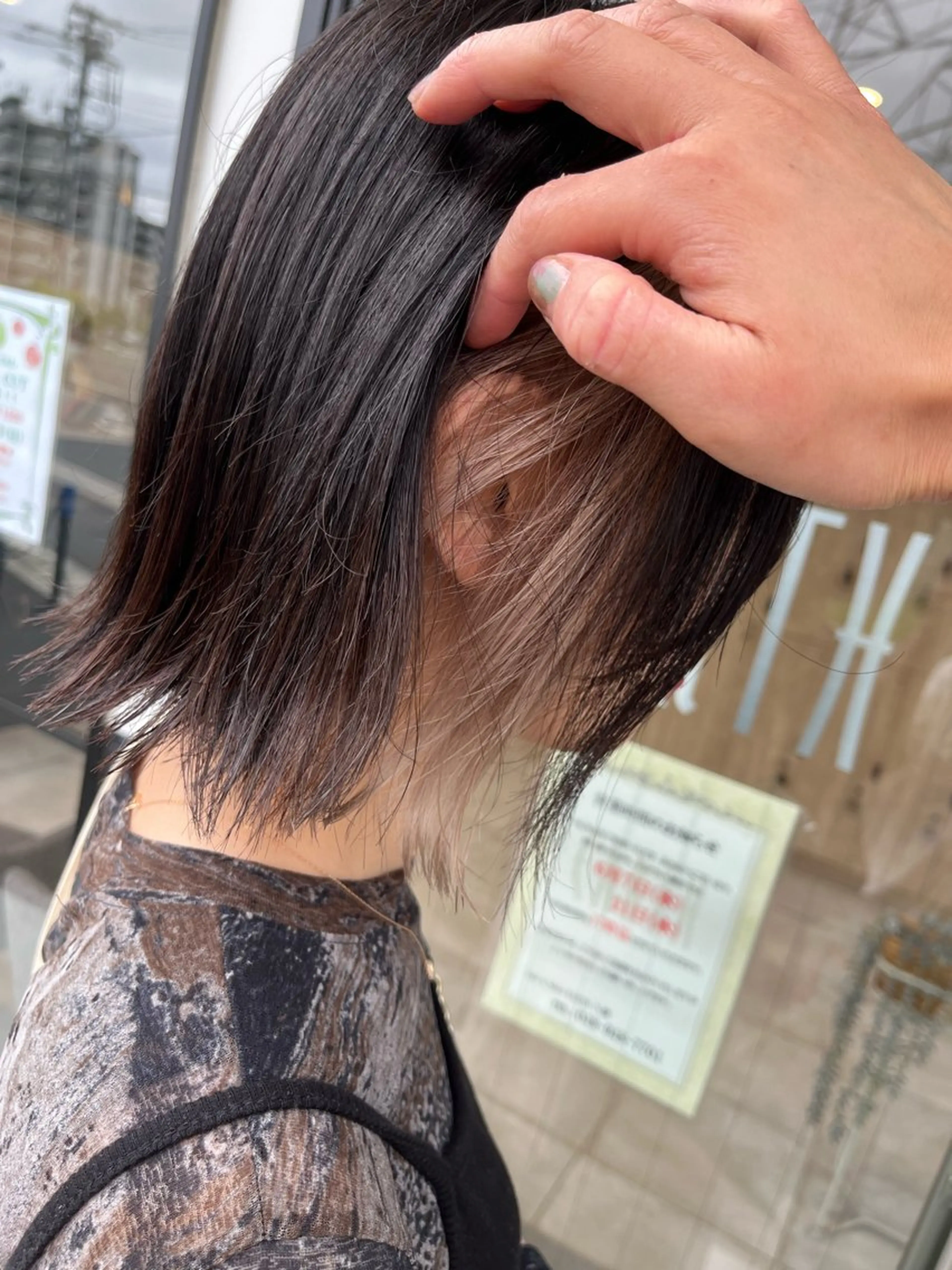 ミディアム カラー ベージュカラー インナーカラー ミルクティーベージュ 山口 優美のヘアスタイル