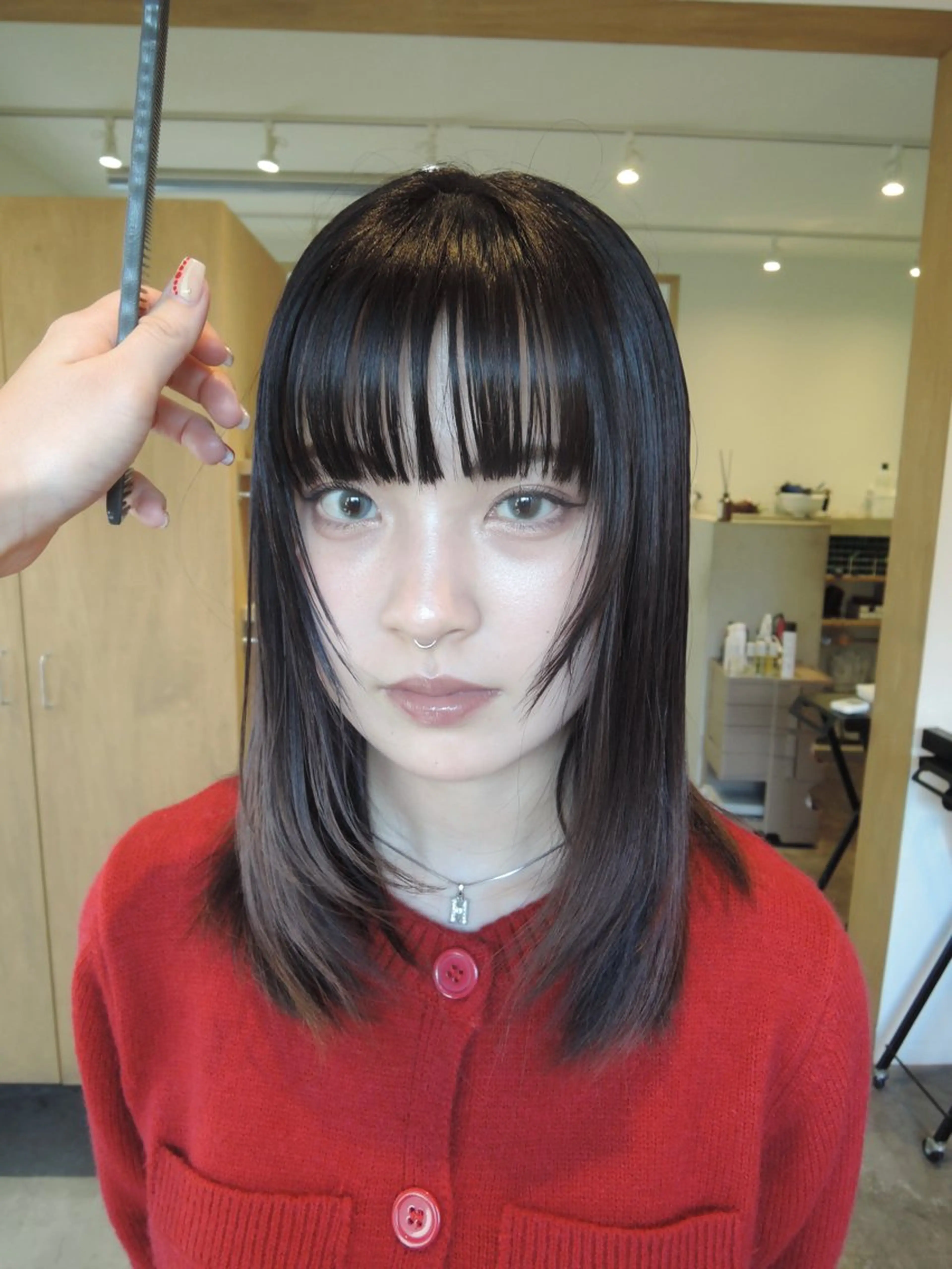 ミディアム 縮毛矯正 YUI／レイヤー カット/透明感カラーのヘアスタイル