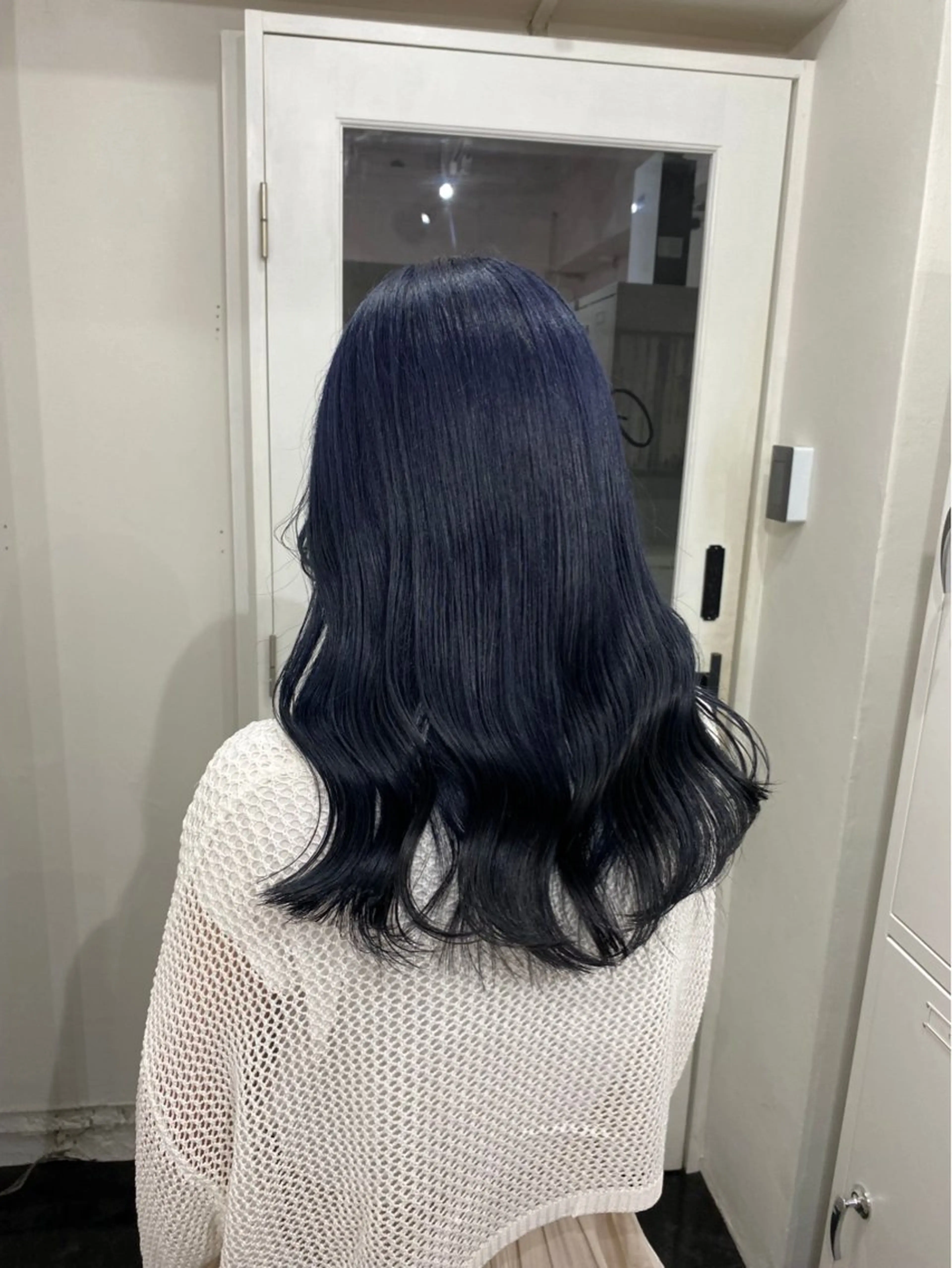 セミロング 抜け感/ワンカラー/ 明大前/桑田のヘアスタイル