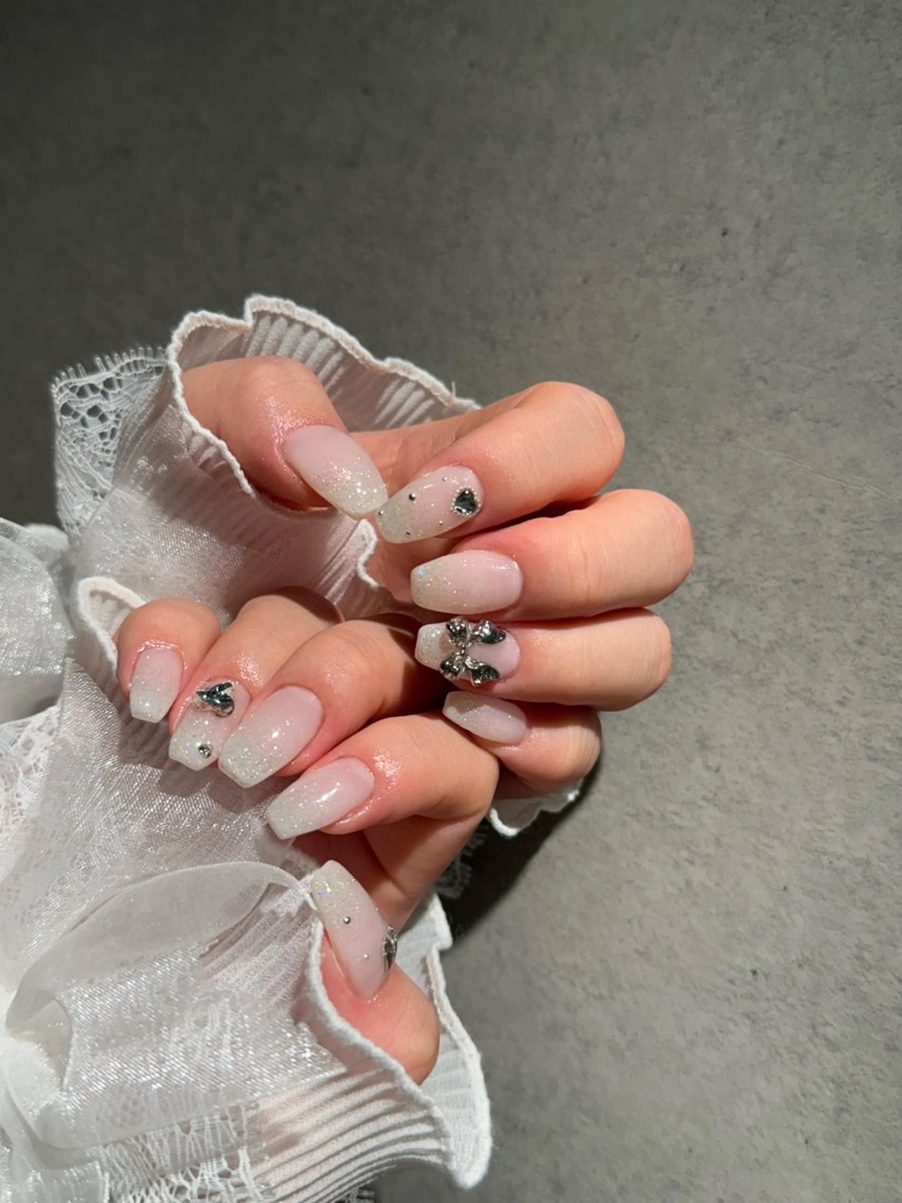 ネイル I-nailロング /ワンホン/キラキラのネイルデザイン