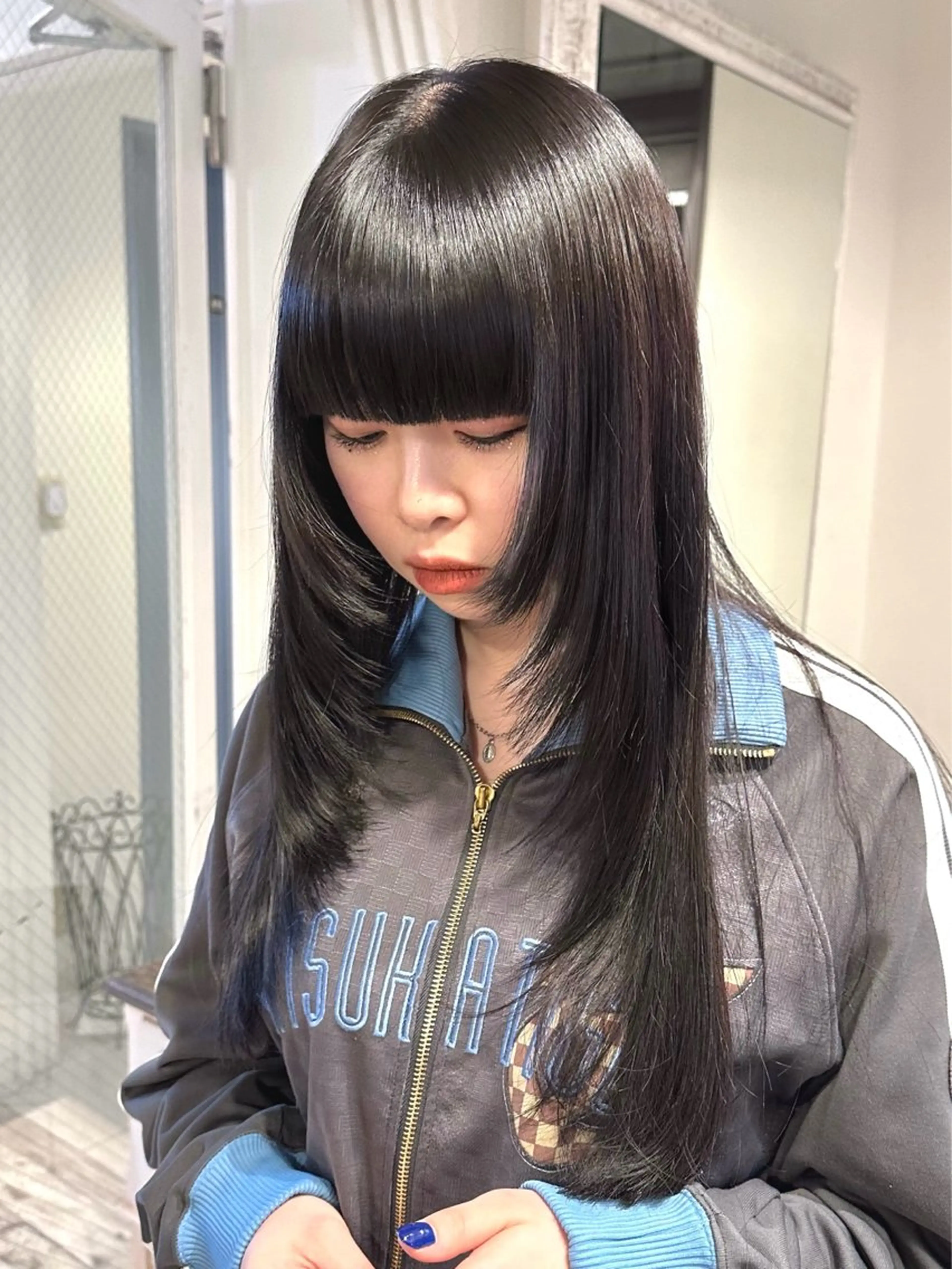 ロング カラー 顔まわりレイヤー 顔周りカット ハイレイヤー レイヤーカット トリートメント カット ヘアカラー トリートメント ヘッドスパ 髪質改善・艶髪カラー 🌷miku🌷のヘアスタイル