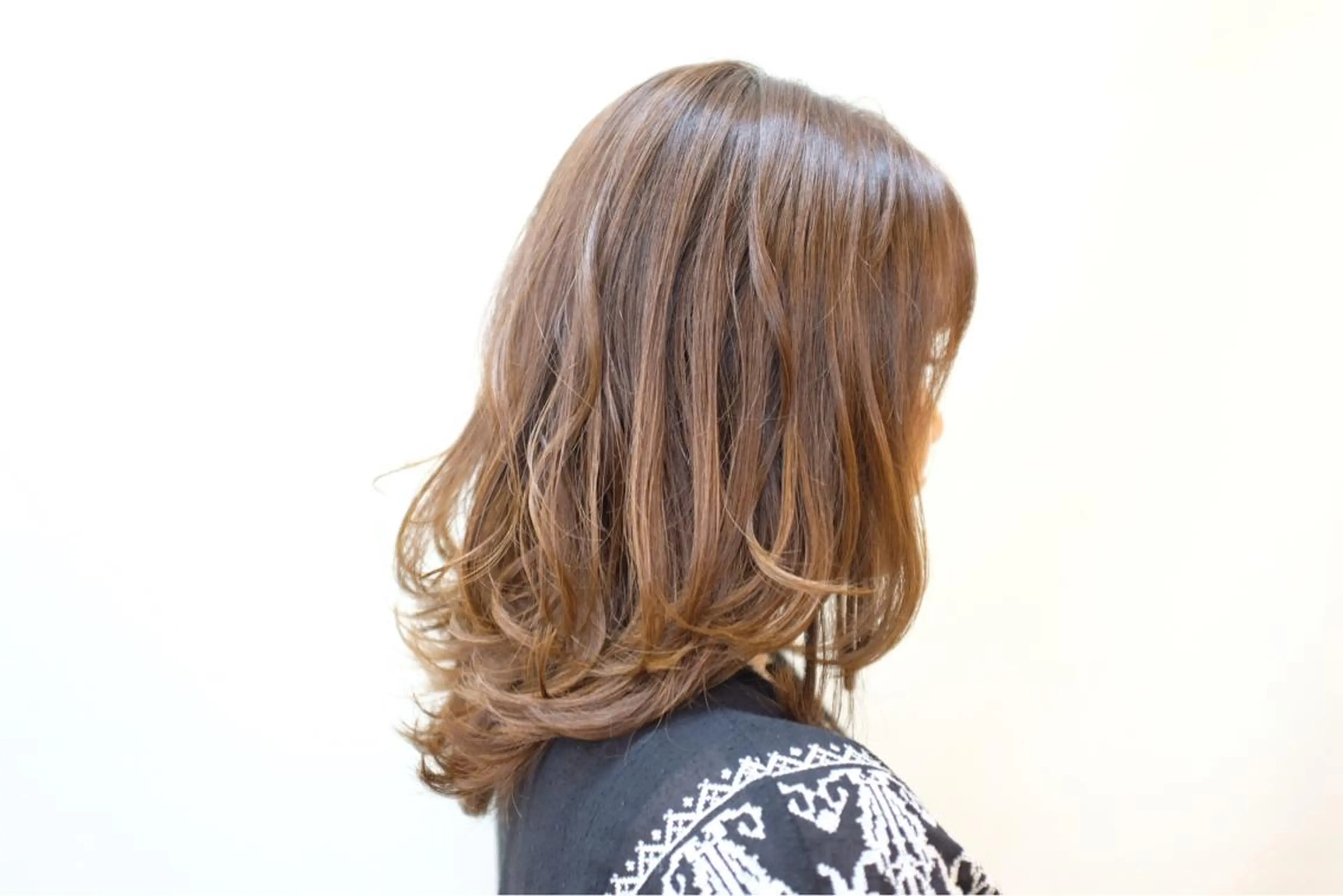 セミロング セミロングパーマ レイヤーカット 金城 美沙のヘアスタイル