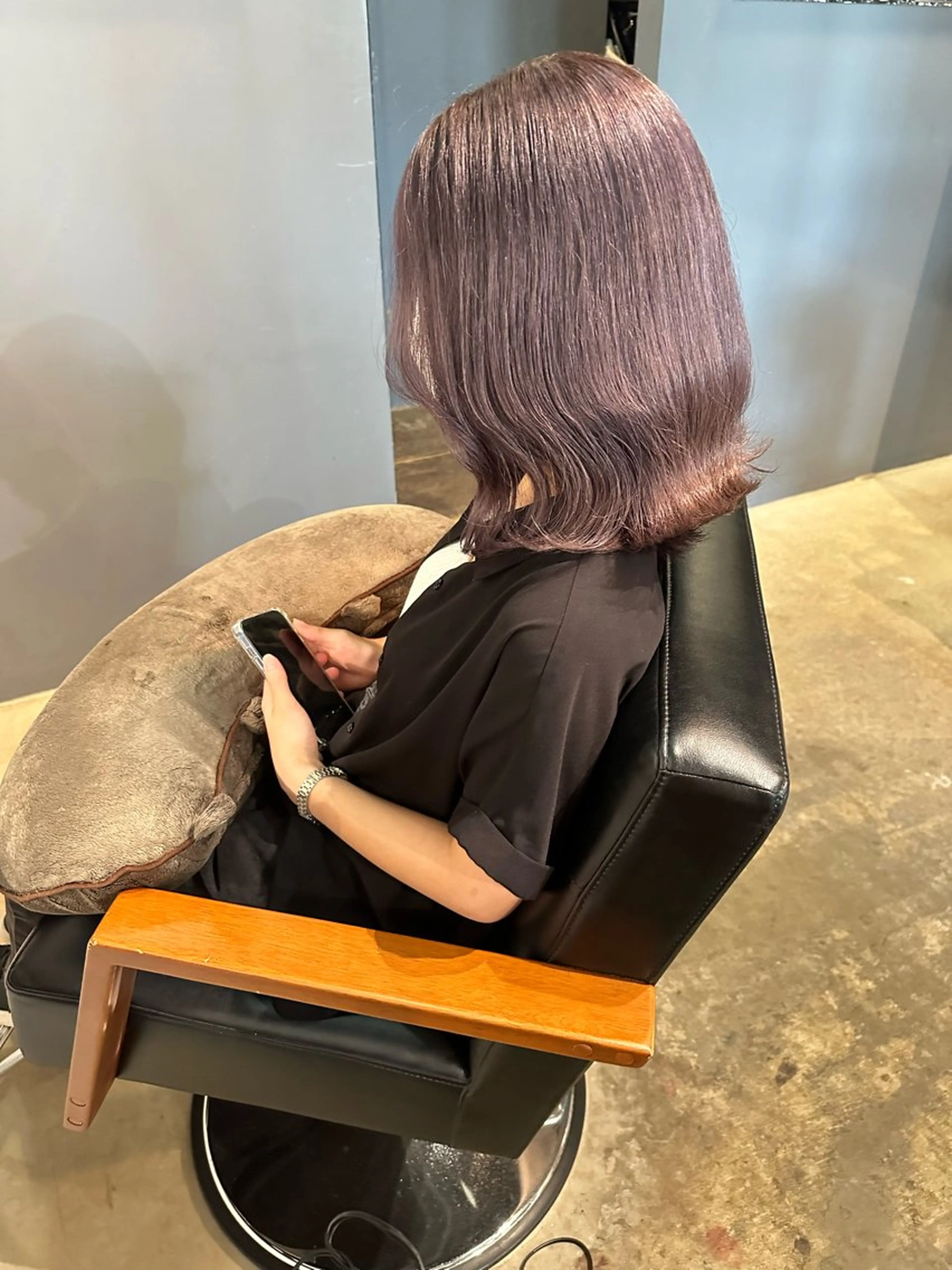 ミディアム カラー Baby美容師 Ninaのヘアスタイル