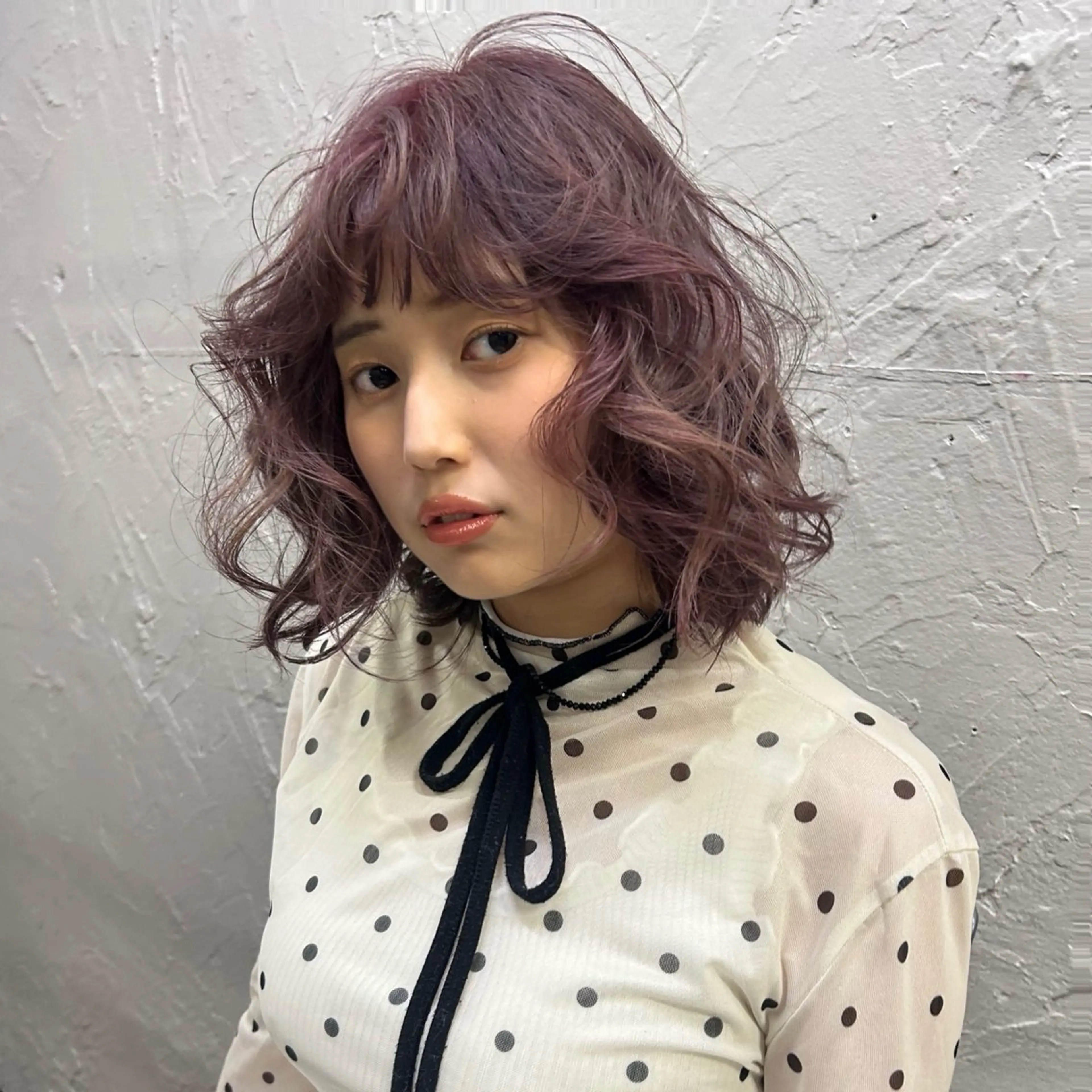 ミディアム 小顔に見えるボブ 透明感カラー🪽のヘアスタイル