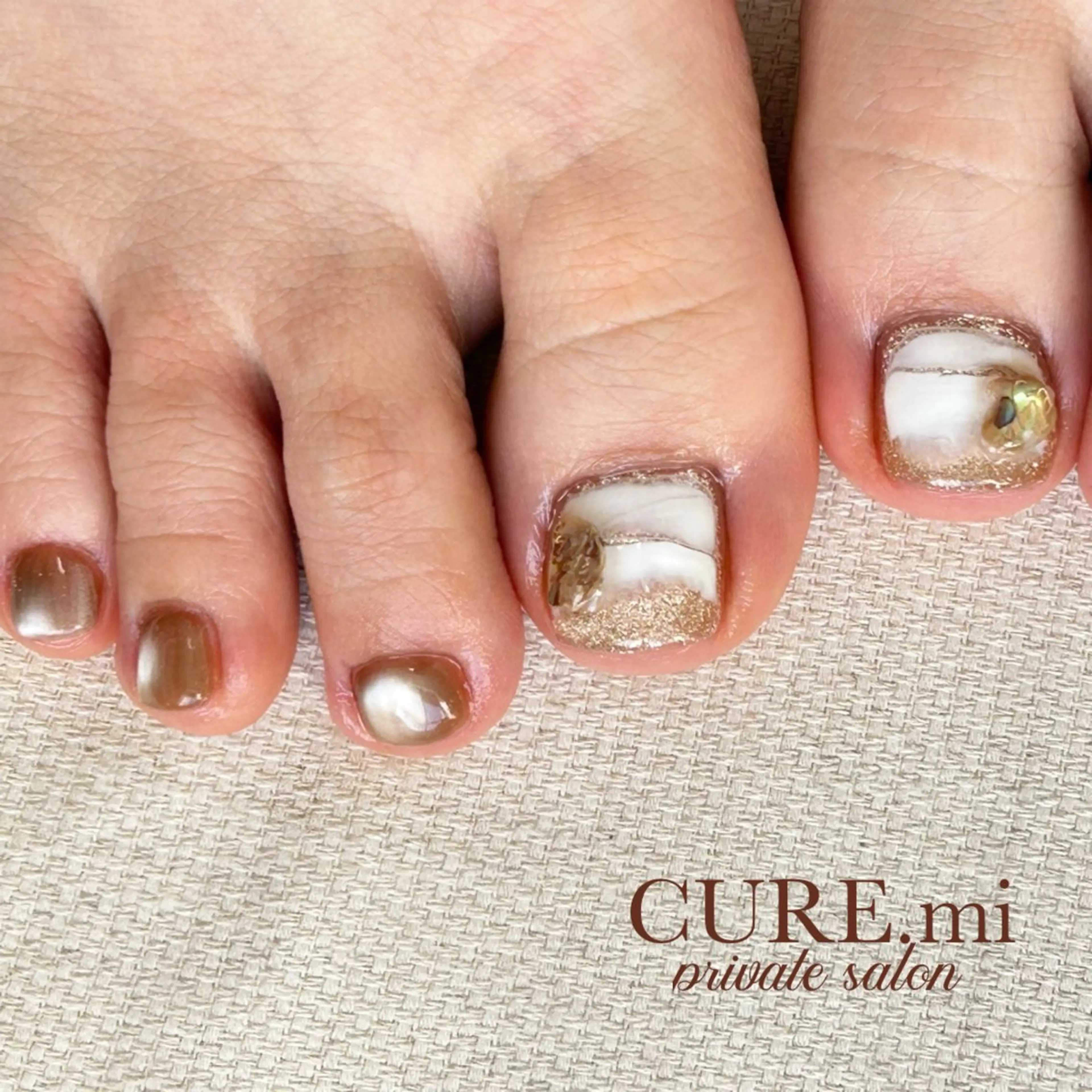 ネイル フラッシュネイル フットネイル キラキラネイル マグネットネイル ニュアンスネイル フットネイル 伊藤 美香のその他イメージ