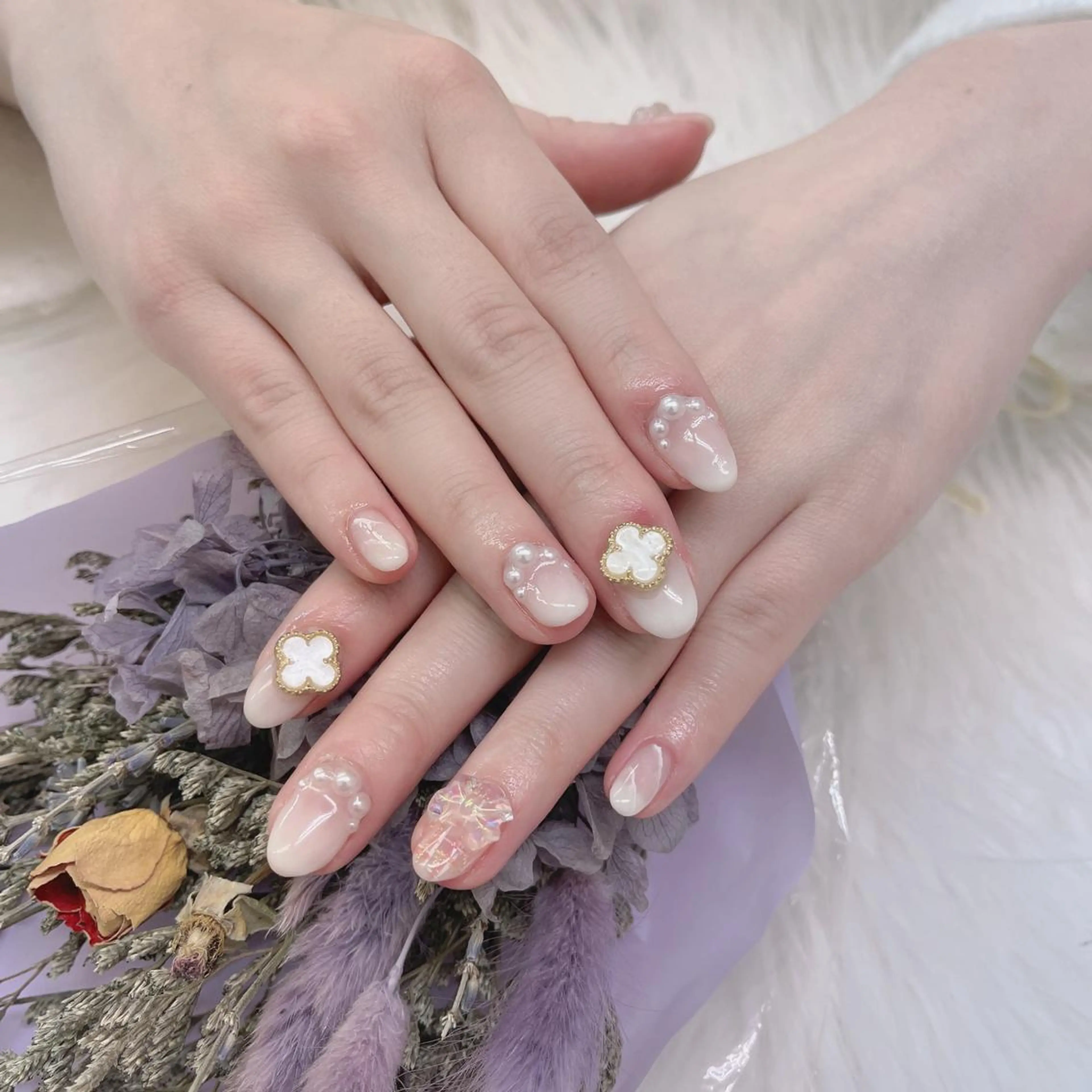 ネイル 🦋ネイルサロン ブラン🌈ゆりのネイルデザイン