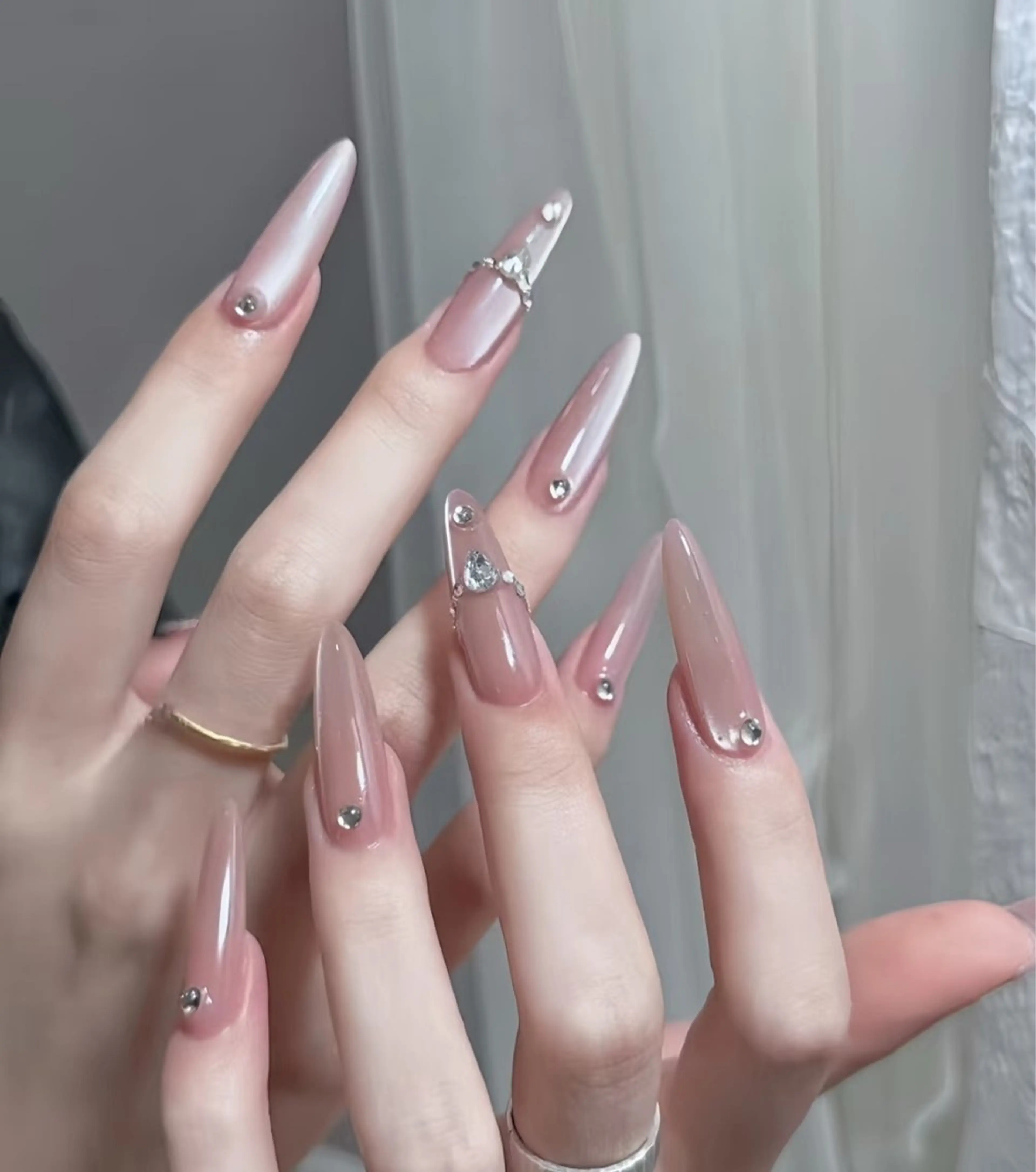 ネイル アートネイル オーロラネイル チークネイル フレンチネイル ガラスフレンチ 🎀🎀YooLi Nail Salonのネイルデザイン