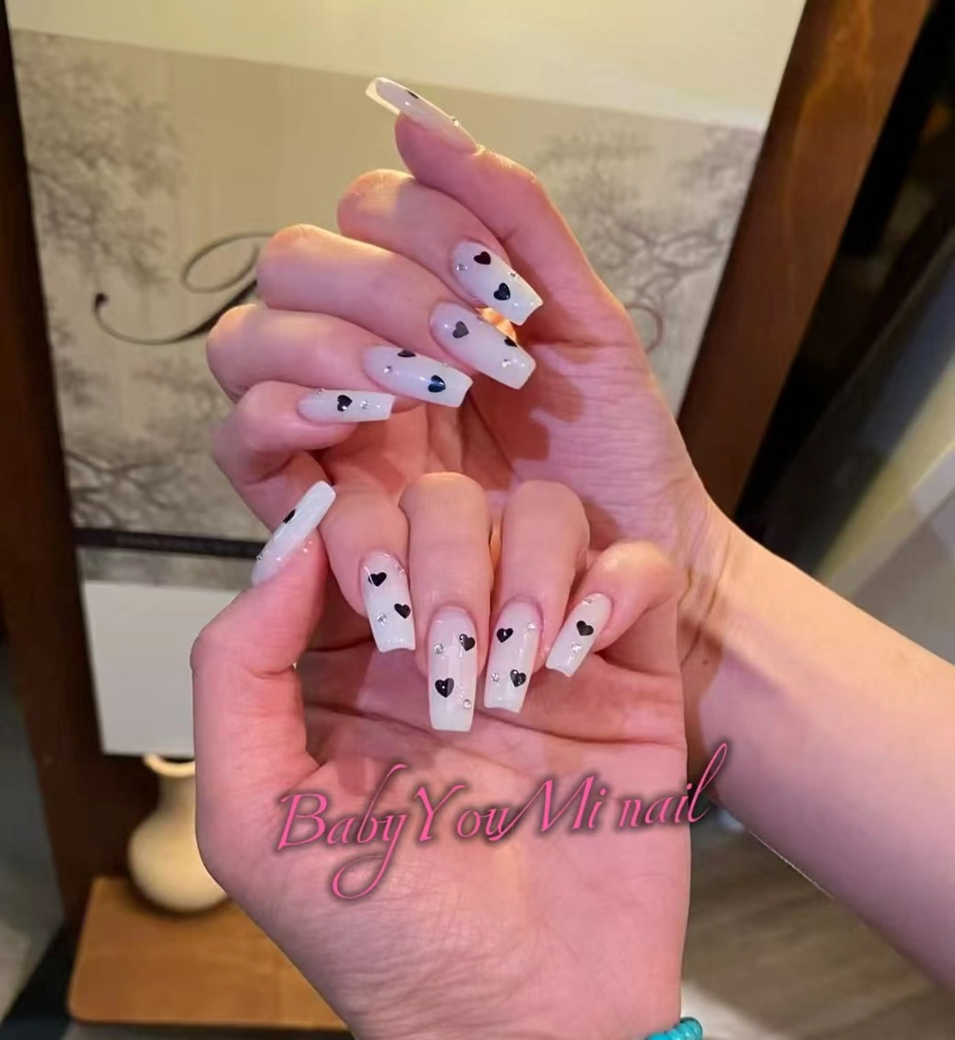 ネイル オーロラネイル フラワーネイル フットネイル フレンチネイル ジェルネイル ハンドネイル 相沢 さやかのネイルデザイン