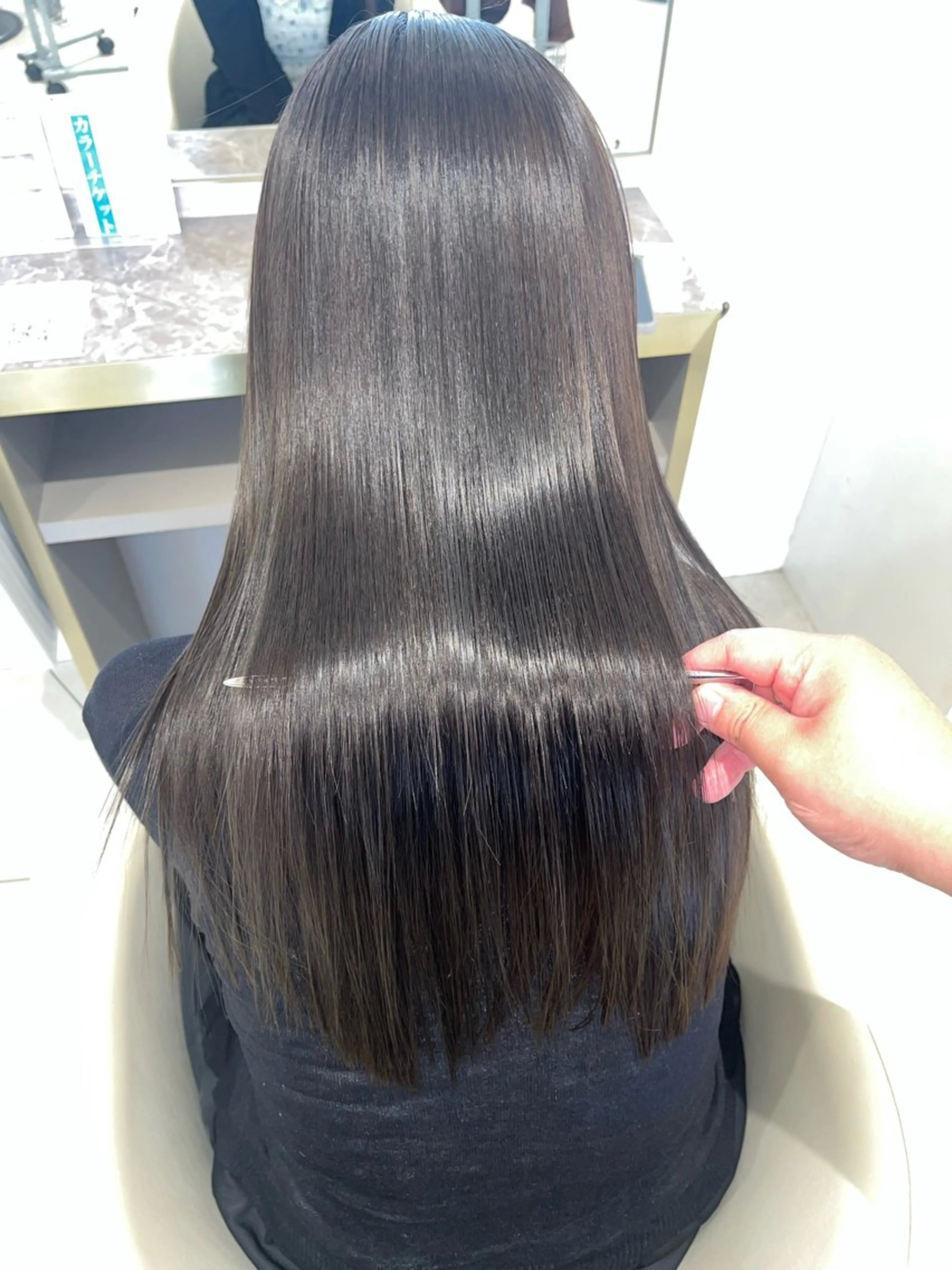 ロング 吹田 駿 髪質改善縮毛矯正のヘアスタイル