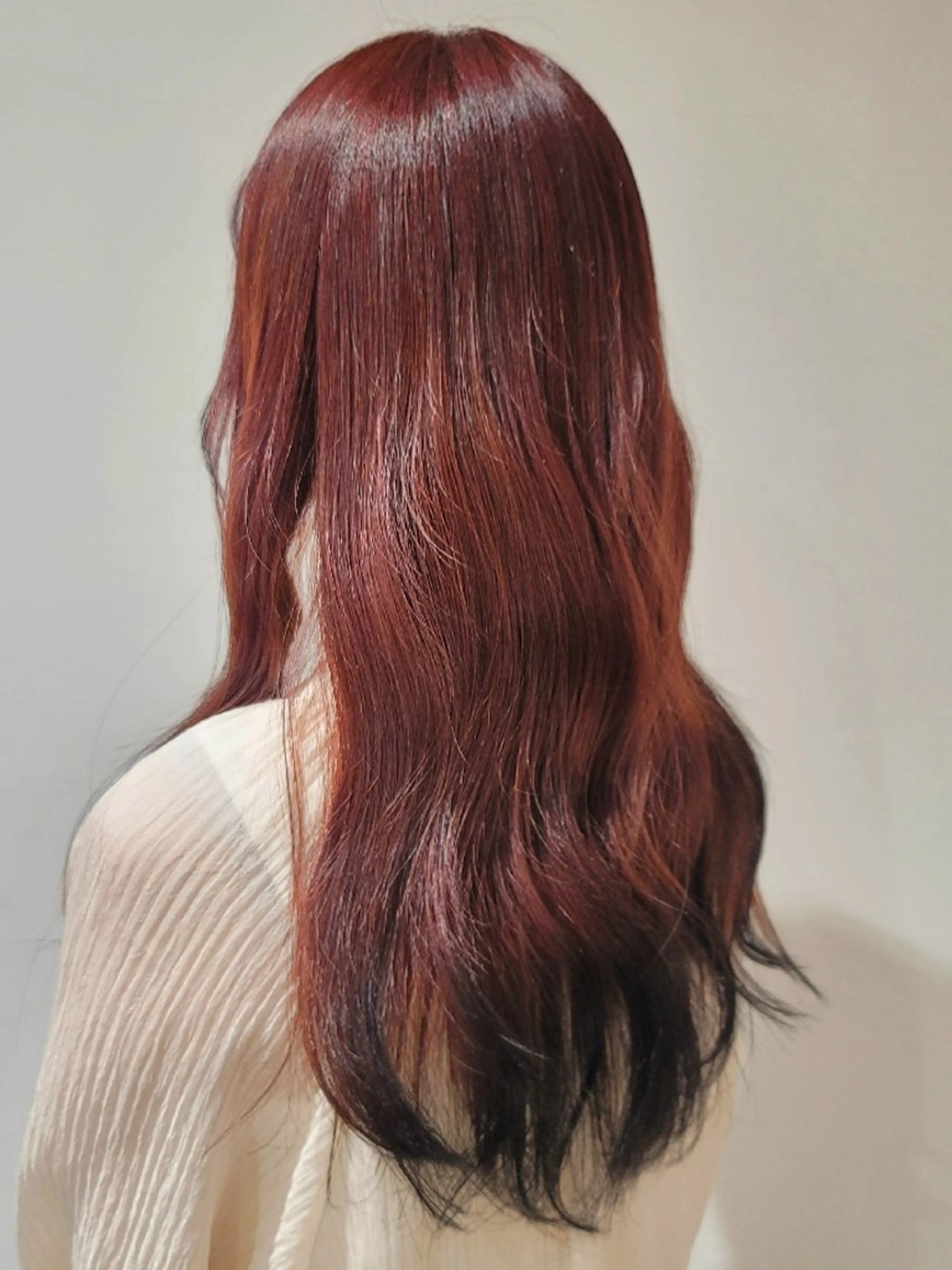 ロング カラー 黒髪 デザインカラー カットモデル/ セット/宮里心香のヘアスタイル