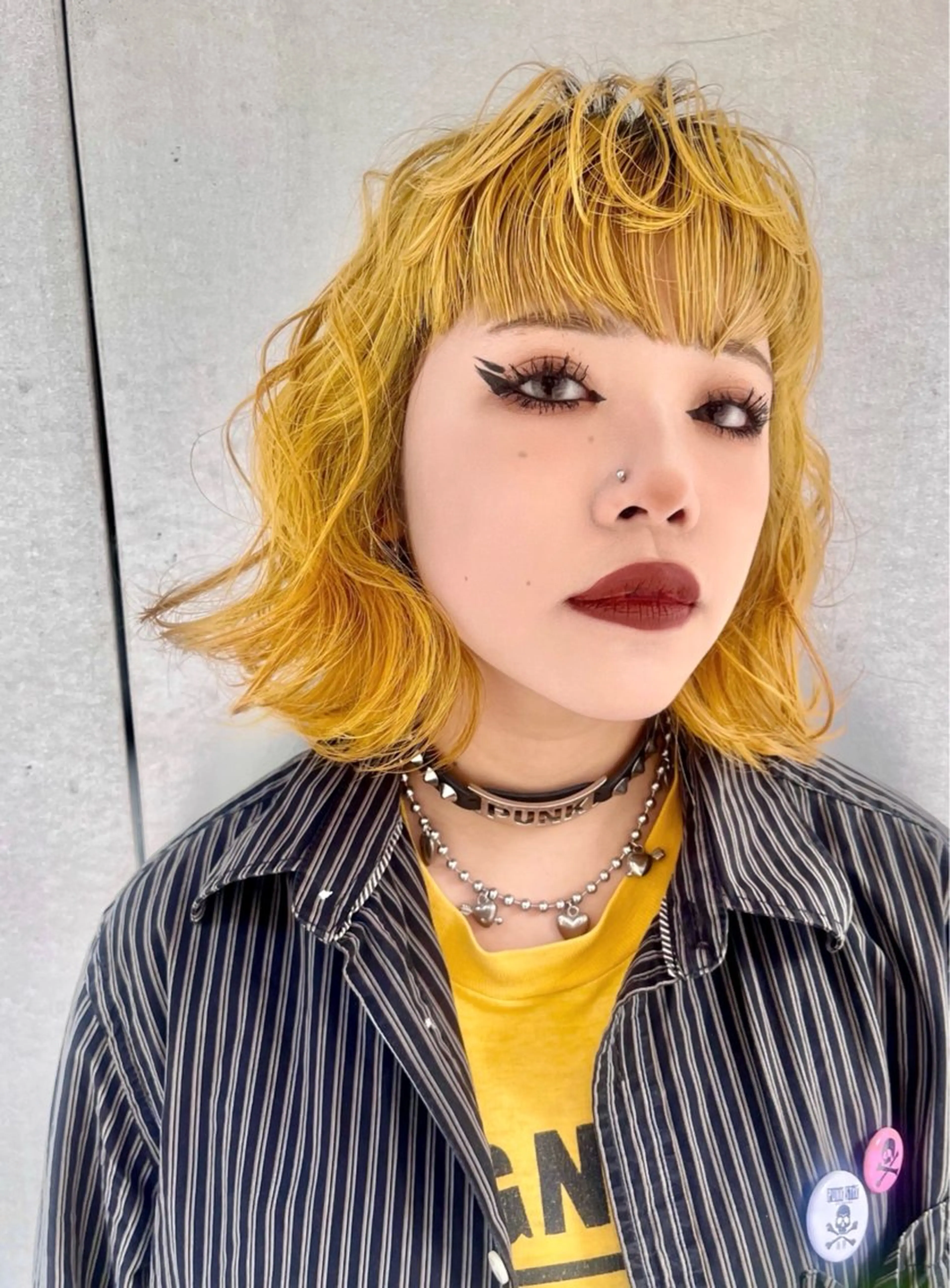 初回限定　wカラー　ブリーチカラー　ハイトーンカラー　派手髪の写真