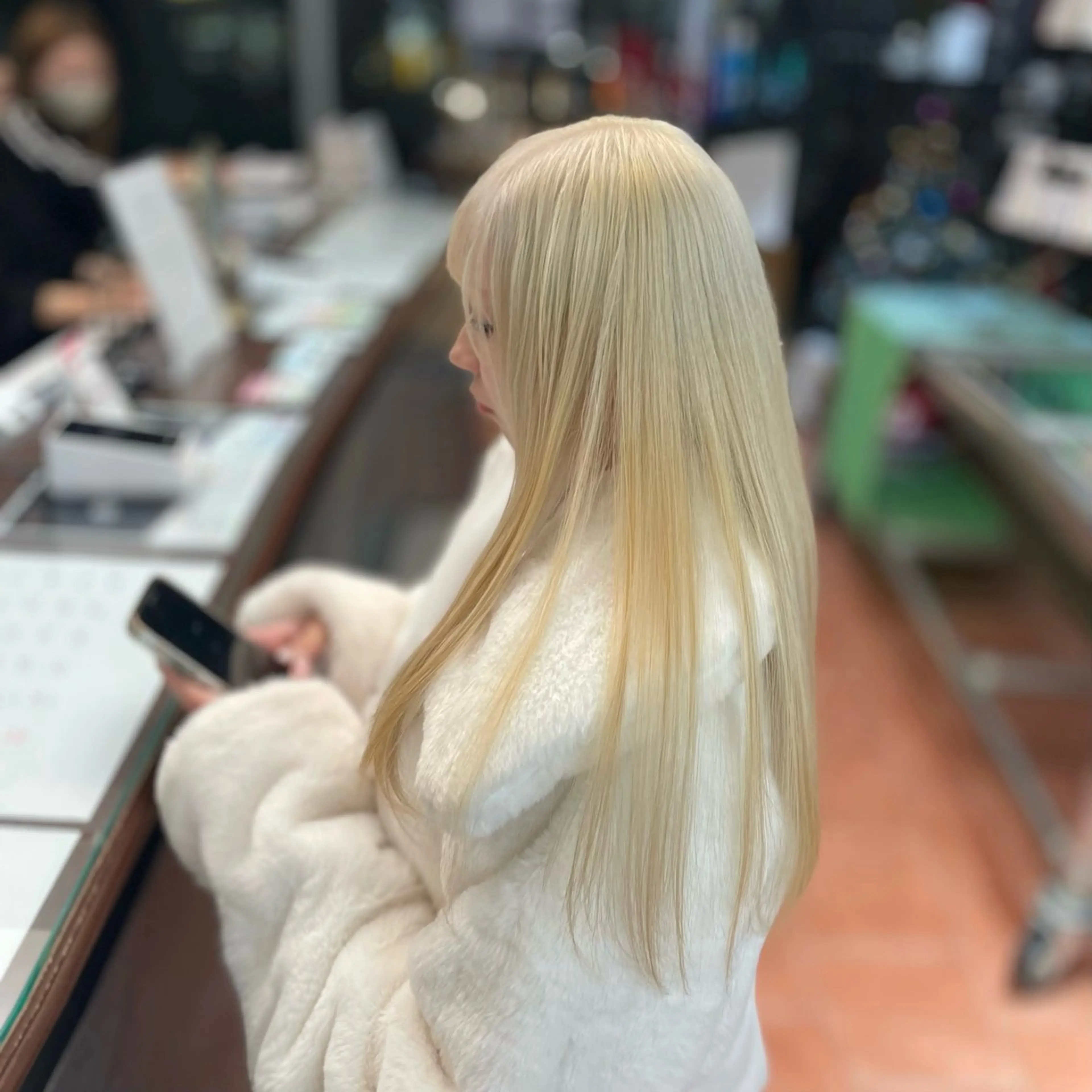 ロング カラー ヘアカラー トリートメント ⭐️韓国ブリーチ 顔周りカット⭐️のヘアスタイル