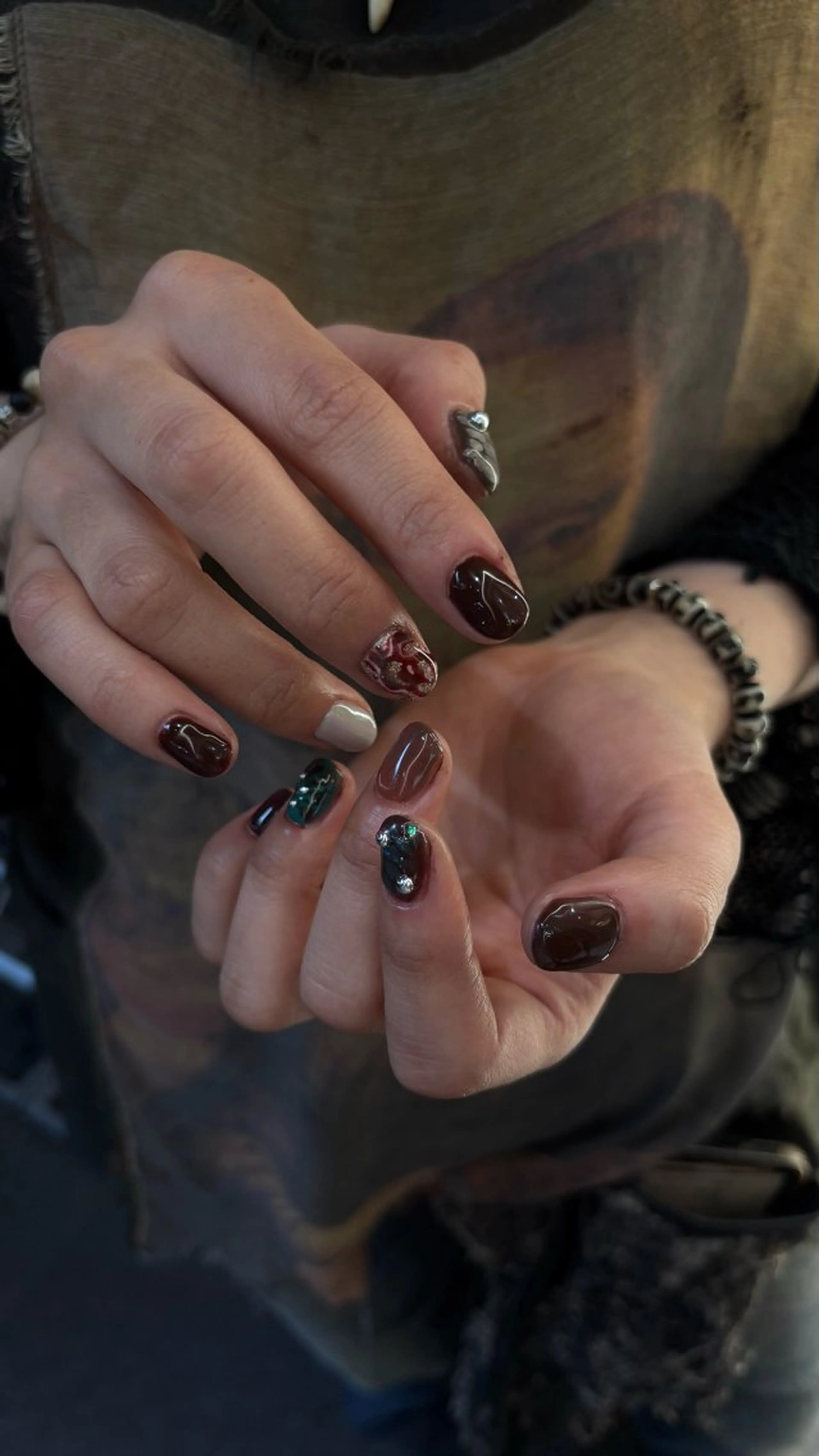 ネイル ハイトーンカラー🫧 🥣KYOKAのヘアスタイル