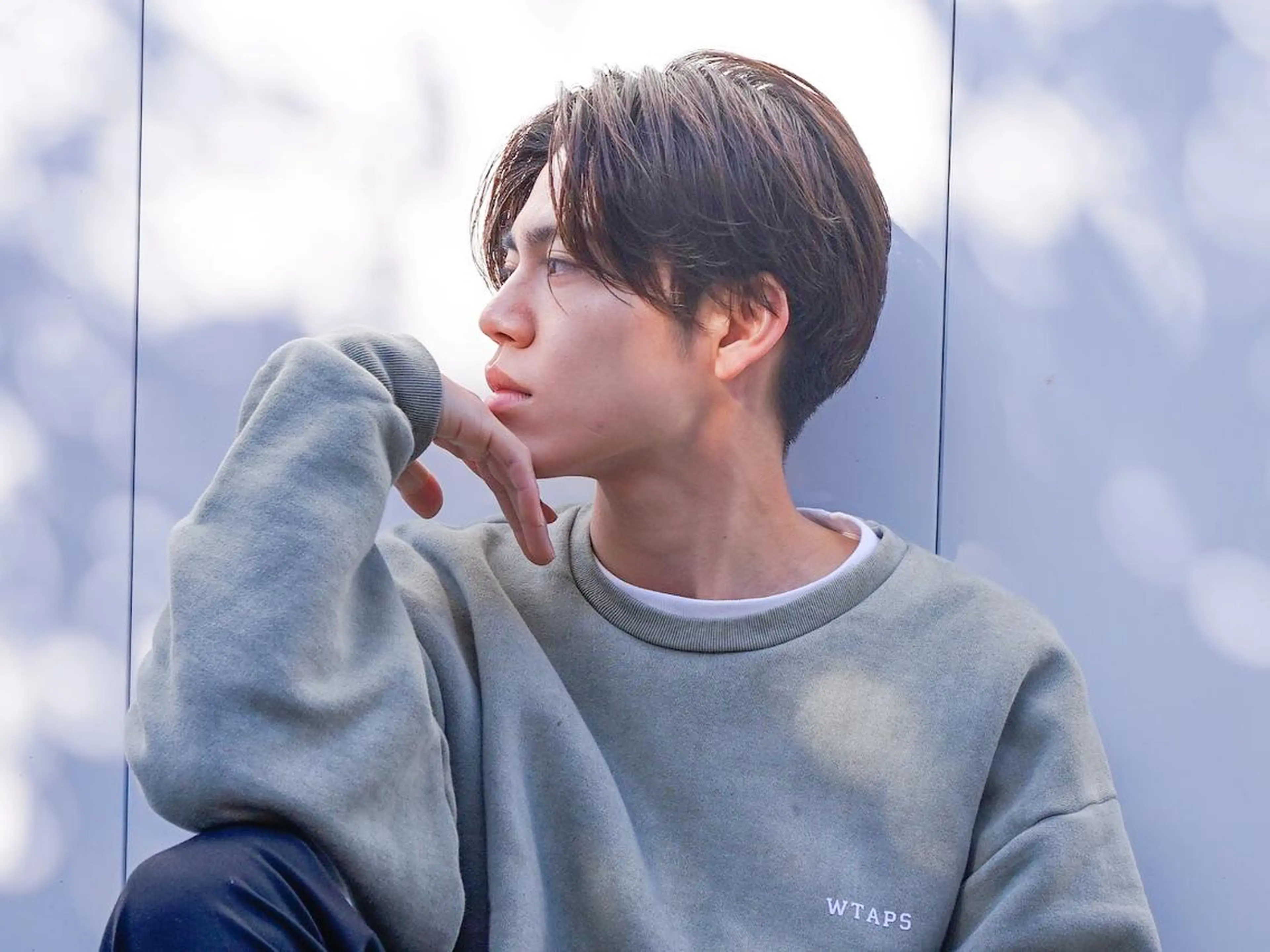 カラー パーマ メンズ オールバック アップバング センターパート コンマヘア カルマパーマ N° +aero 横浜のヘアスタイル