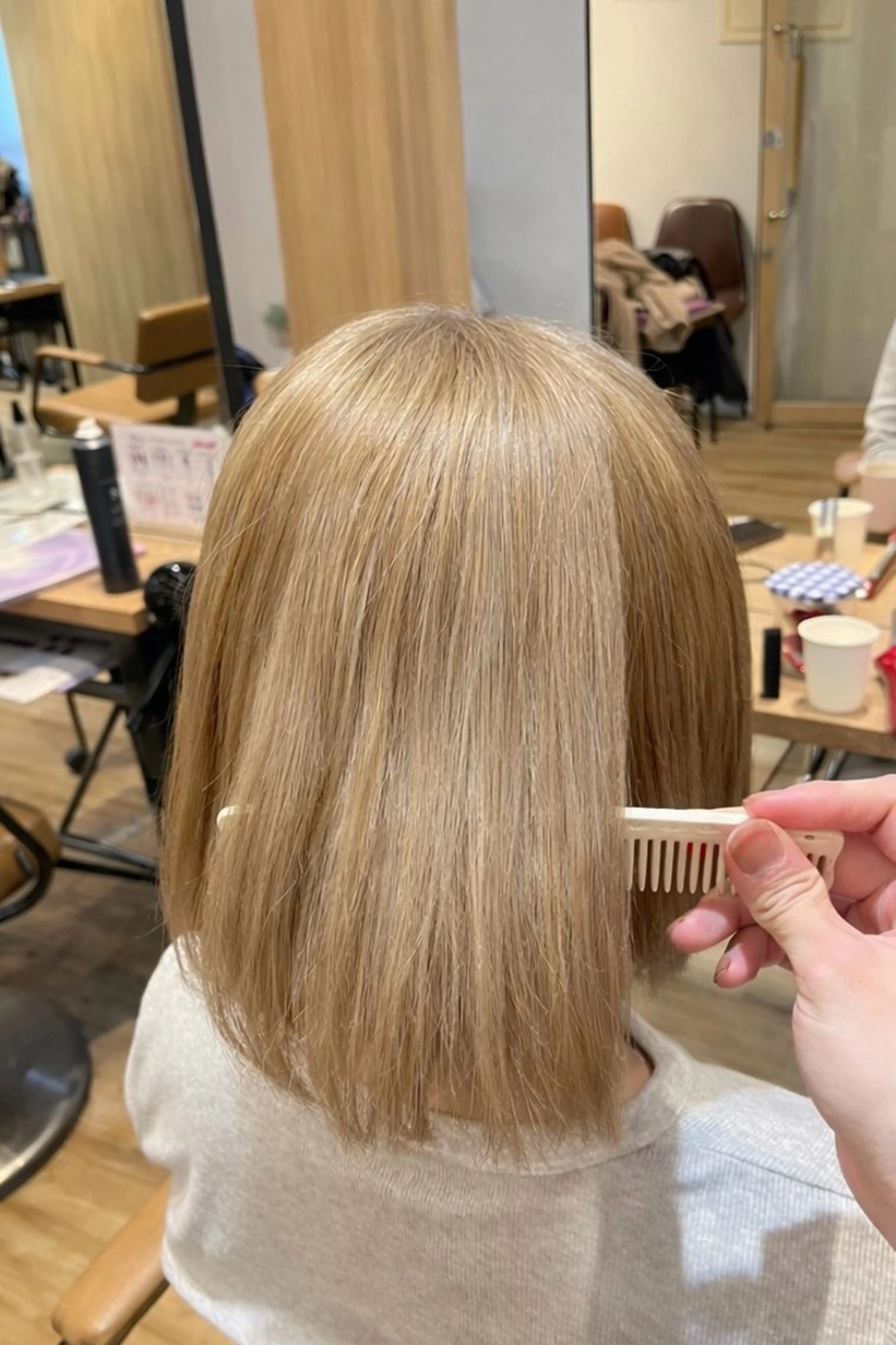 ロング カラー ベージュカラー ミルクティーベージュ ヘアカラー 💖トレンド春夏 カラー💖FUTAのヘアスタイル