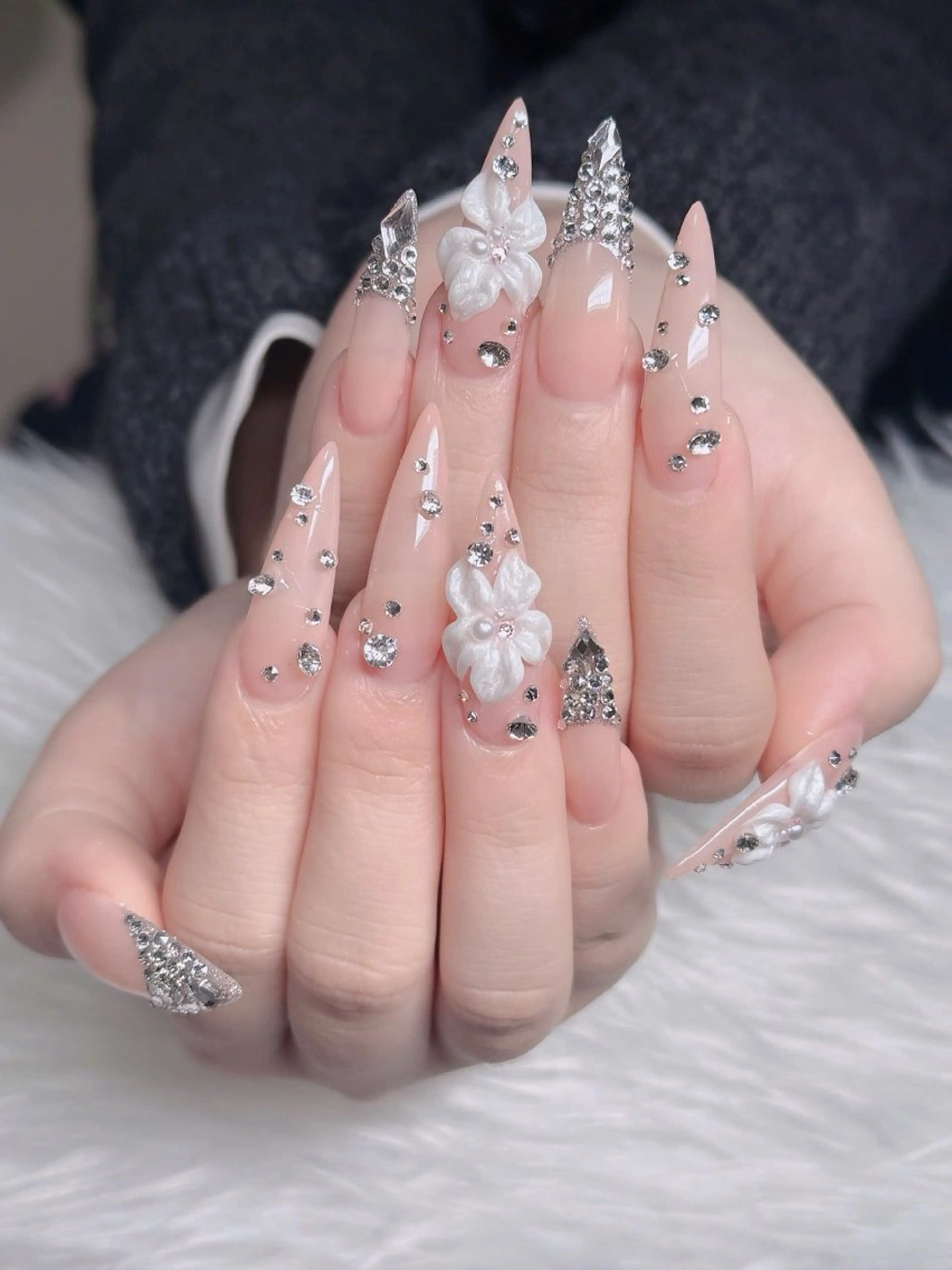 ネイル オーロラネイル フレンチネイル ジェルネイル ハロウィン 韓国ネイル ハンドネイル H.baby Nail Salonのネイルデザイン