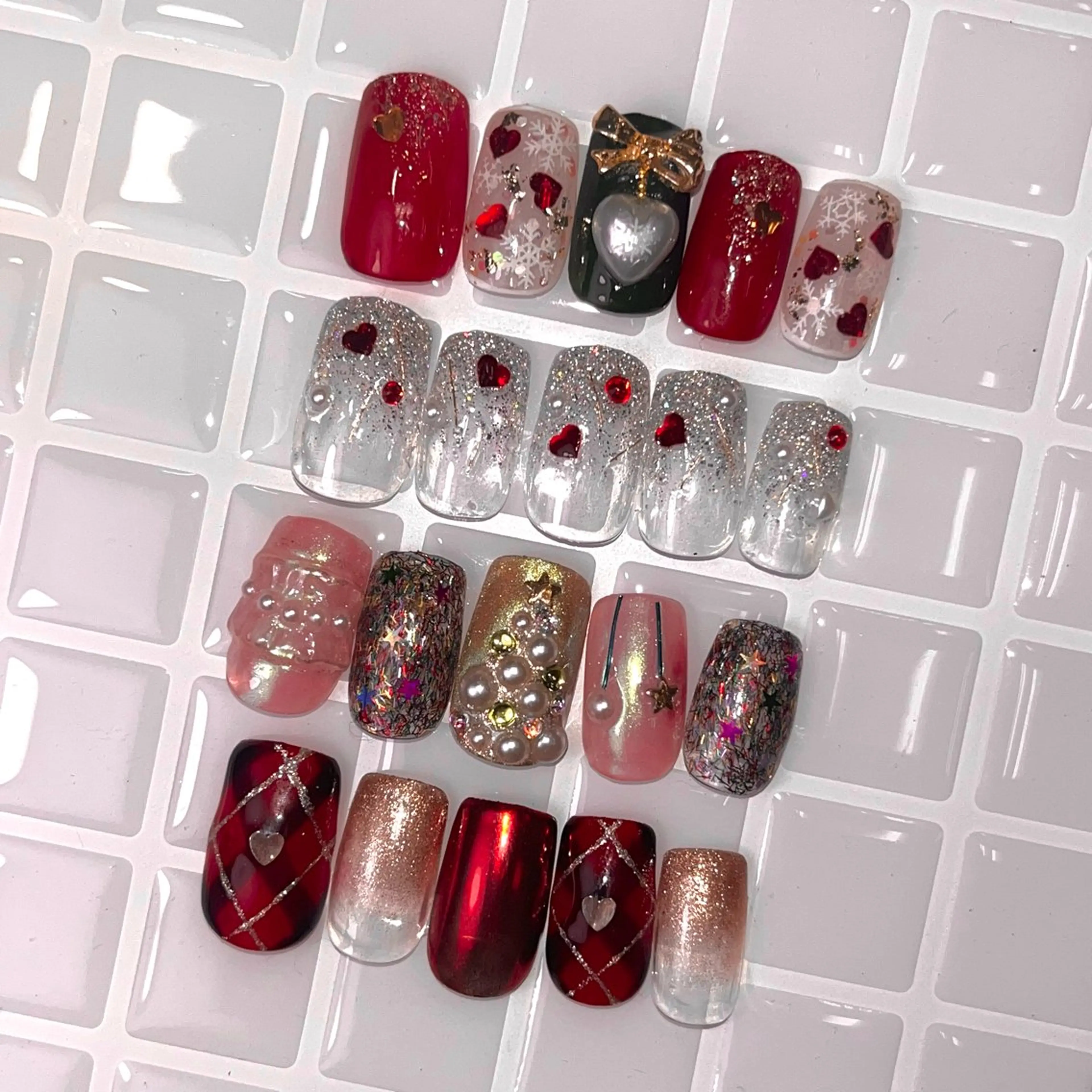 ネイル グラデーション ハート ホログラムネイル キラキラネイル ラメ(グリッター) para ☀︎ sol by BECK所属・Para Sol nail　Maoのネイルデザイン