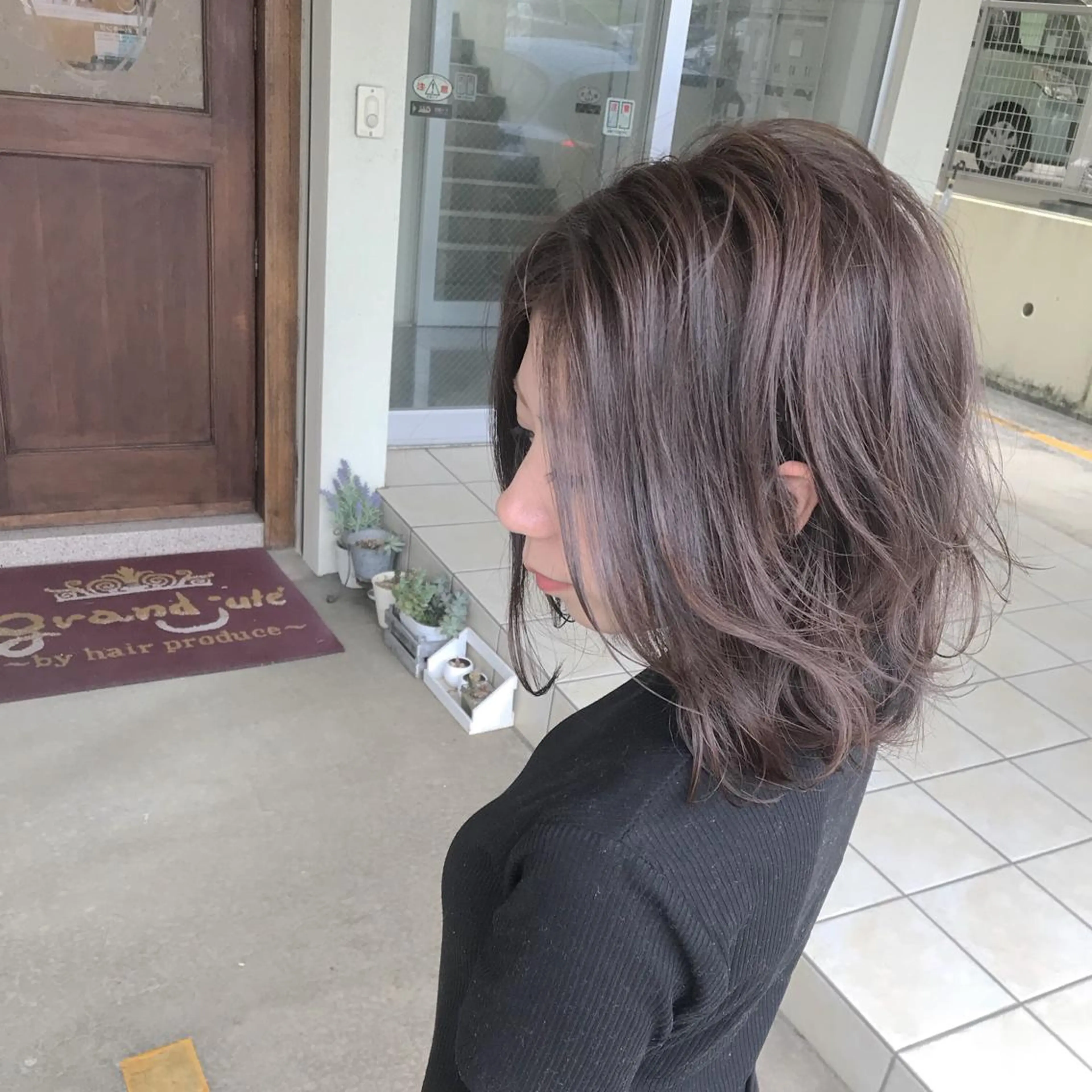 ショート カラー グレージュ カット ヘアカラー トリートメント grand juteのヘアスタイル