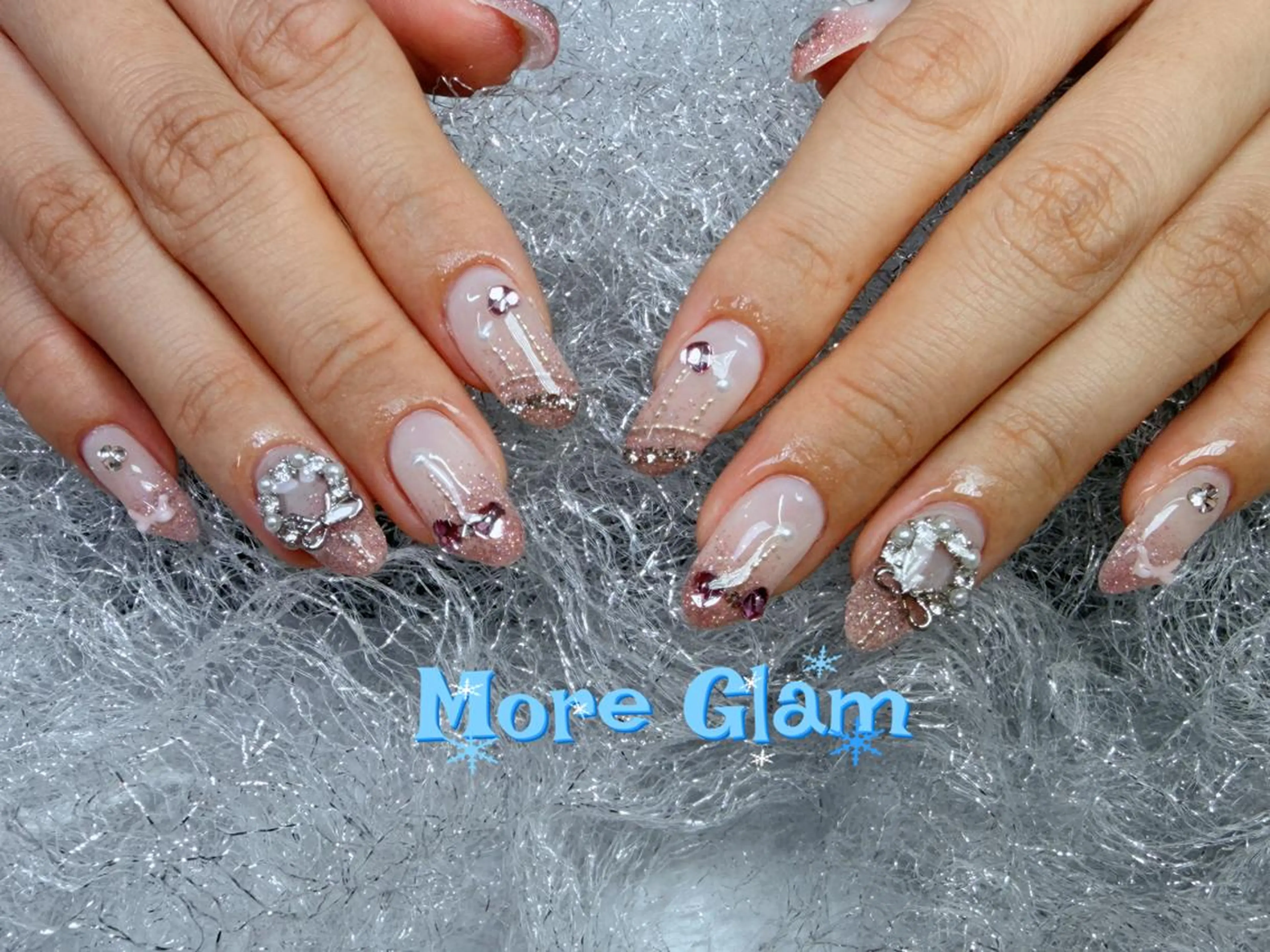 ネイル MoreGlam ネイルのネイルデザイン