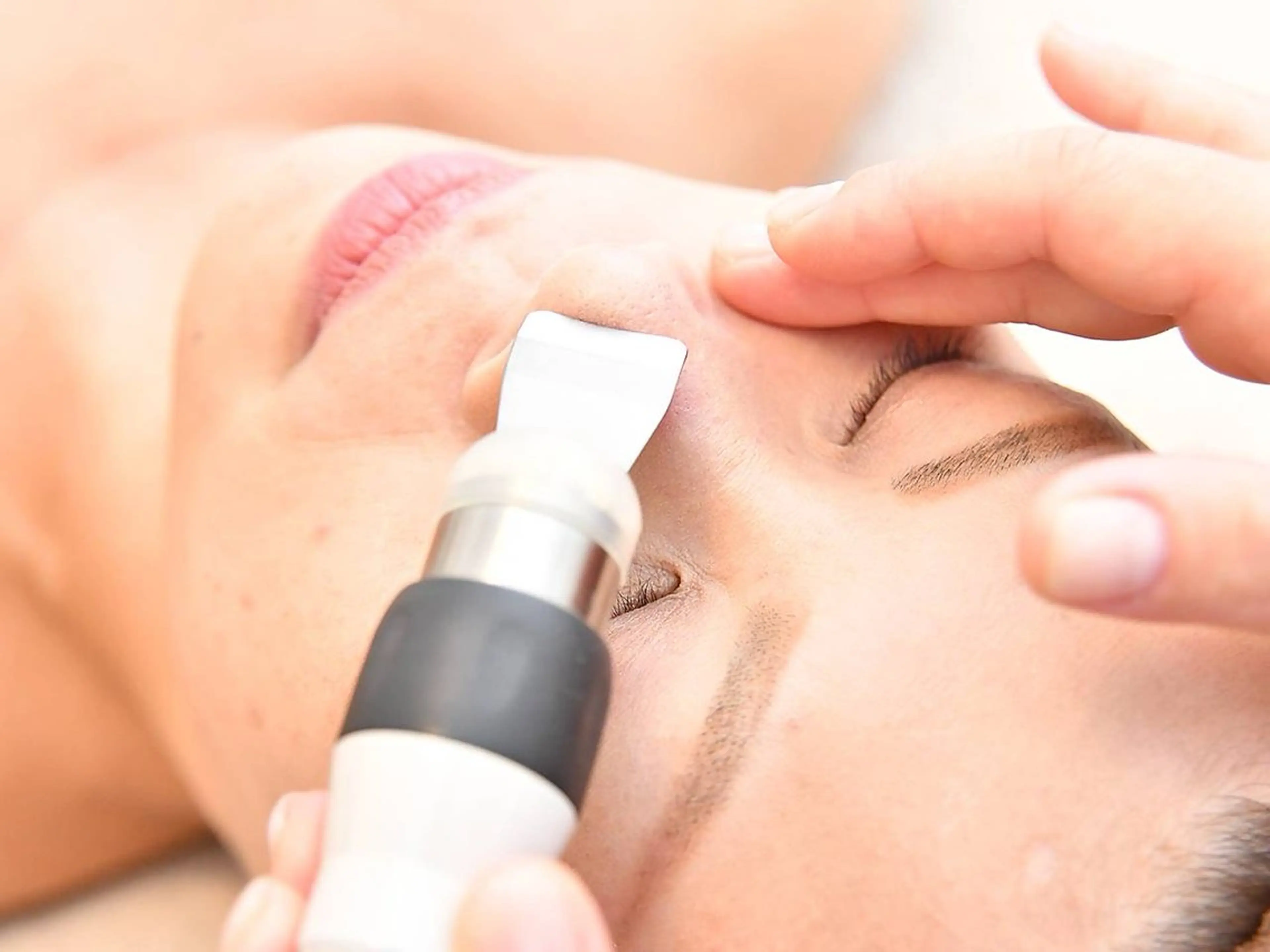 毛穴の超音波洗浄コース (女性・男性どちらも可)の写真