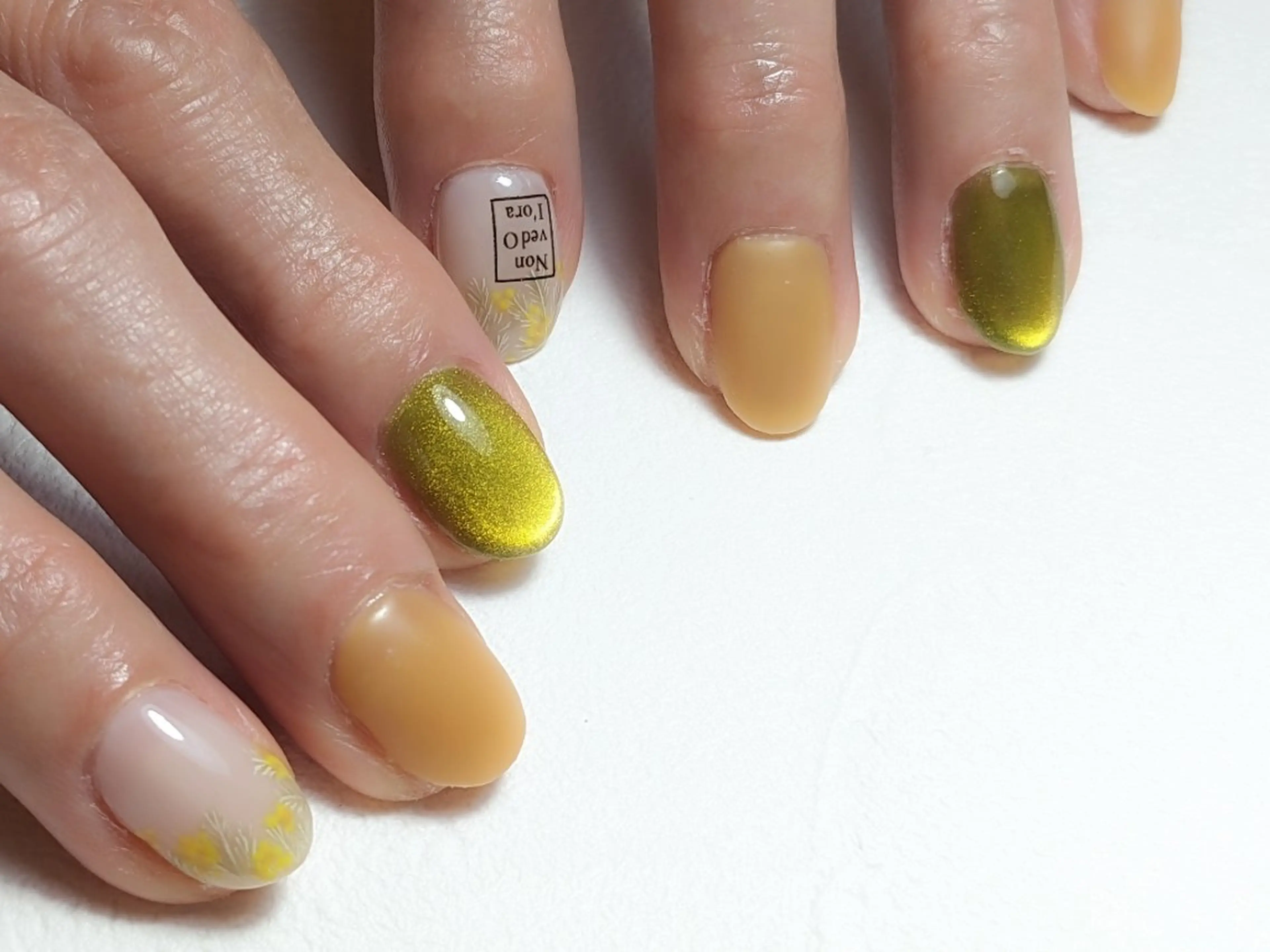 ネイル アートネイル フラワーネイル マグネットネイル マットネイル ハンドネイル LICO(ﾘｺ) ▶ ﾈｲﾗﾘｳﾑ ﾎﾇｱのネイルデザイン