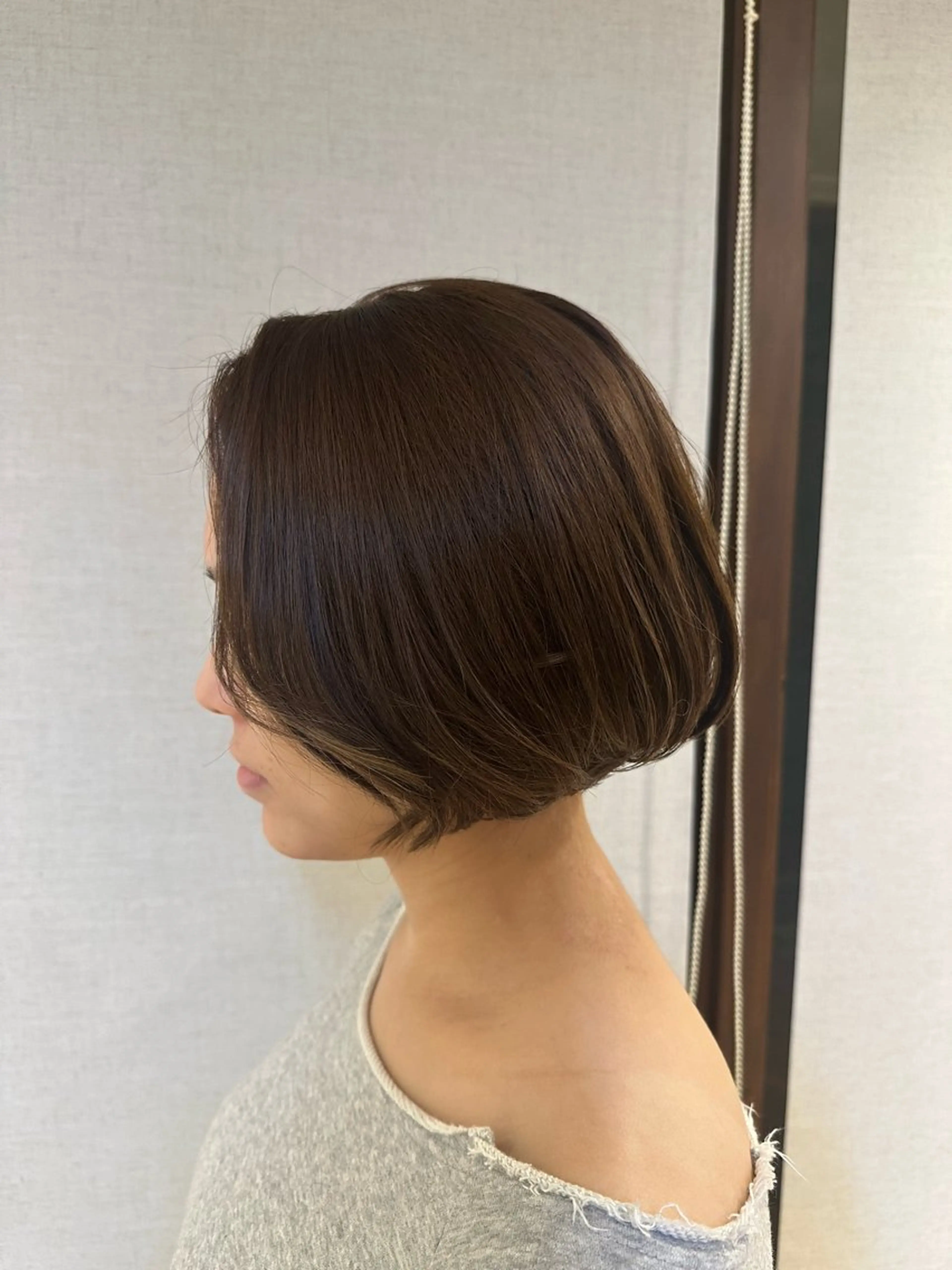 ショート カラー カツヤマ モエのヘアスタイル