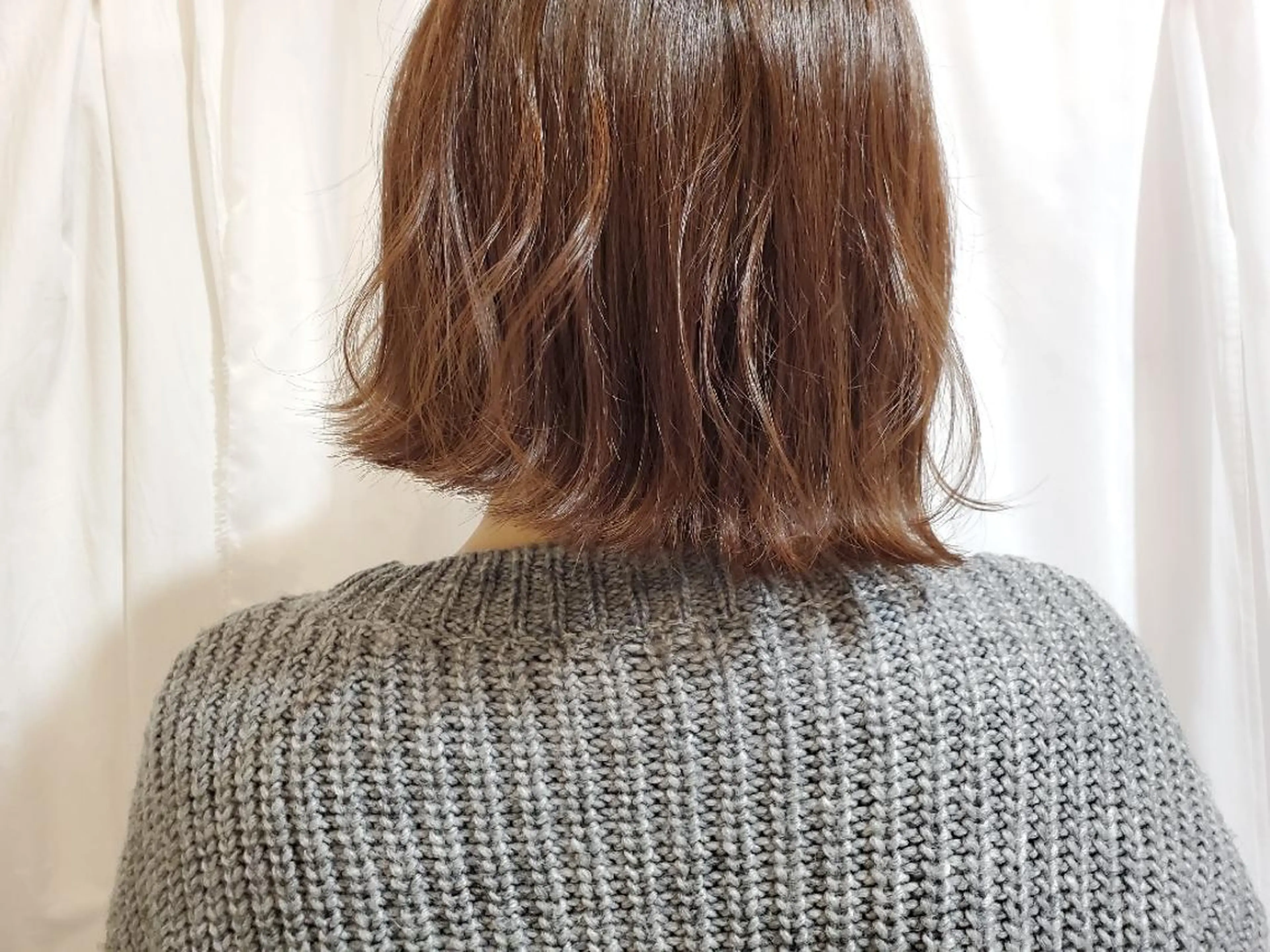 ショート カラー ボブ 外ハネヘア パ ルのヘアスタイル