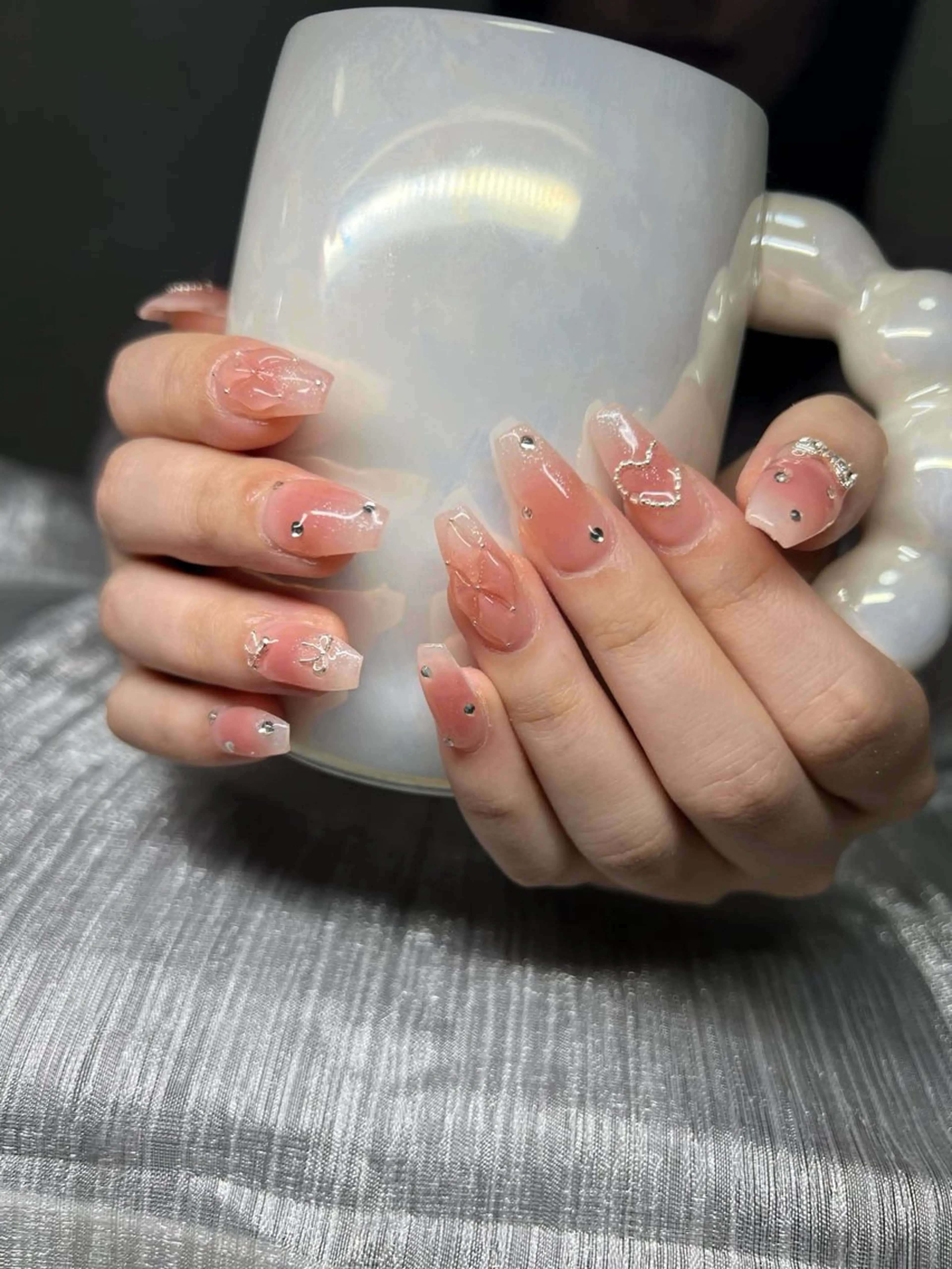 ネイル オーロラネイル チークネイル 長さ出し フットネイル フレンチネイル Lee Nails チップ長さだし専門店のネイルデザイン