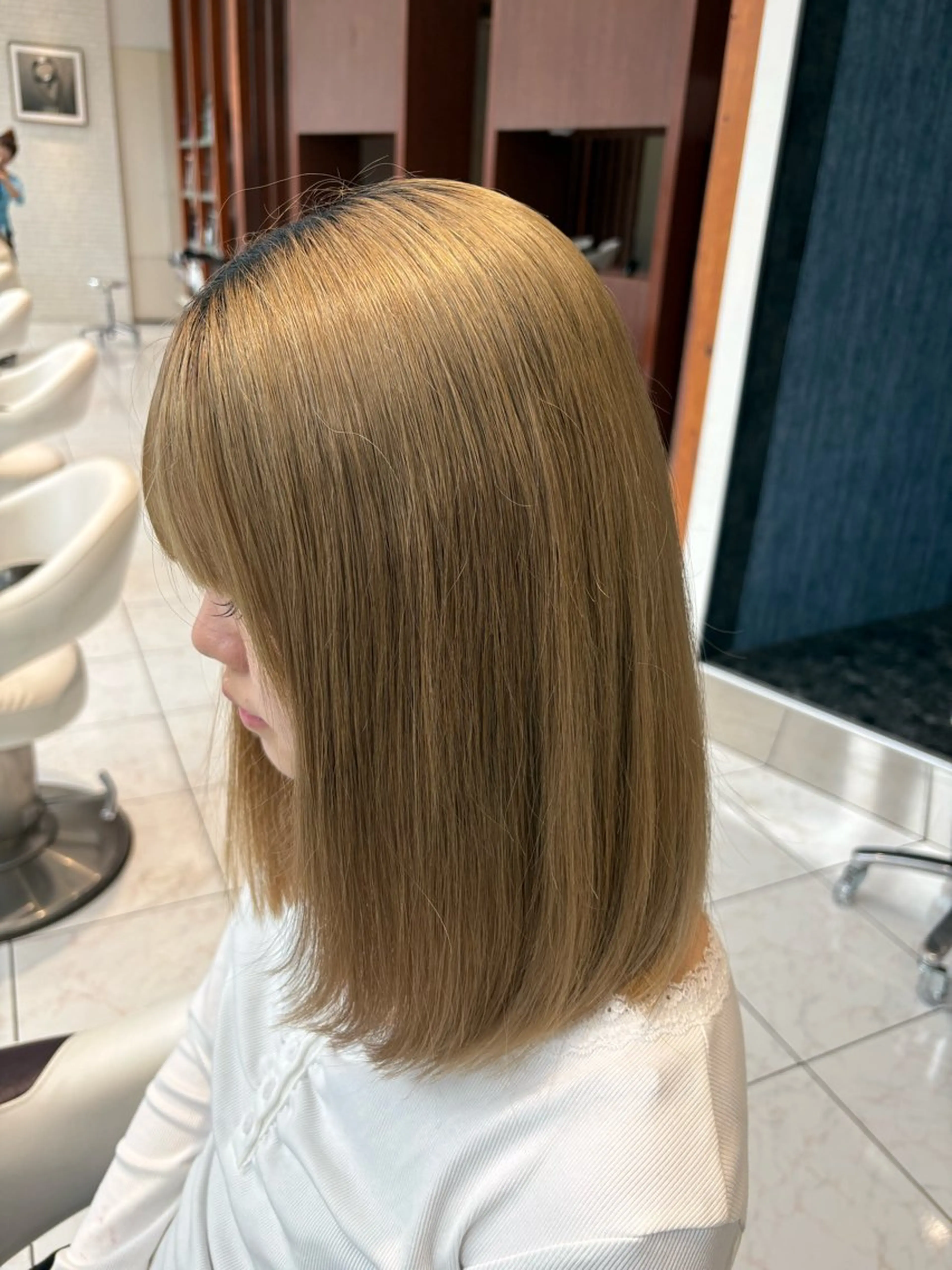 セミロング 篠田 綾乃のヘアスタイル