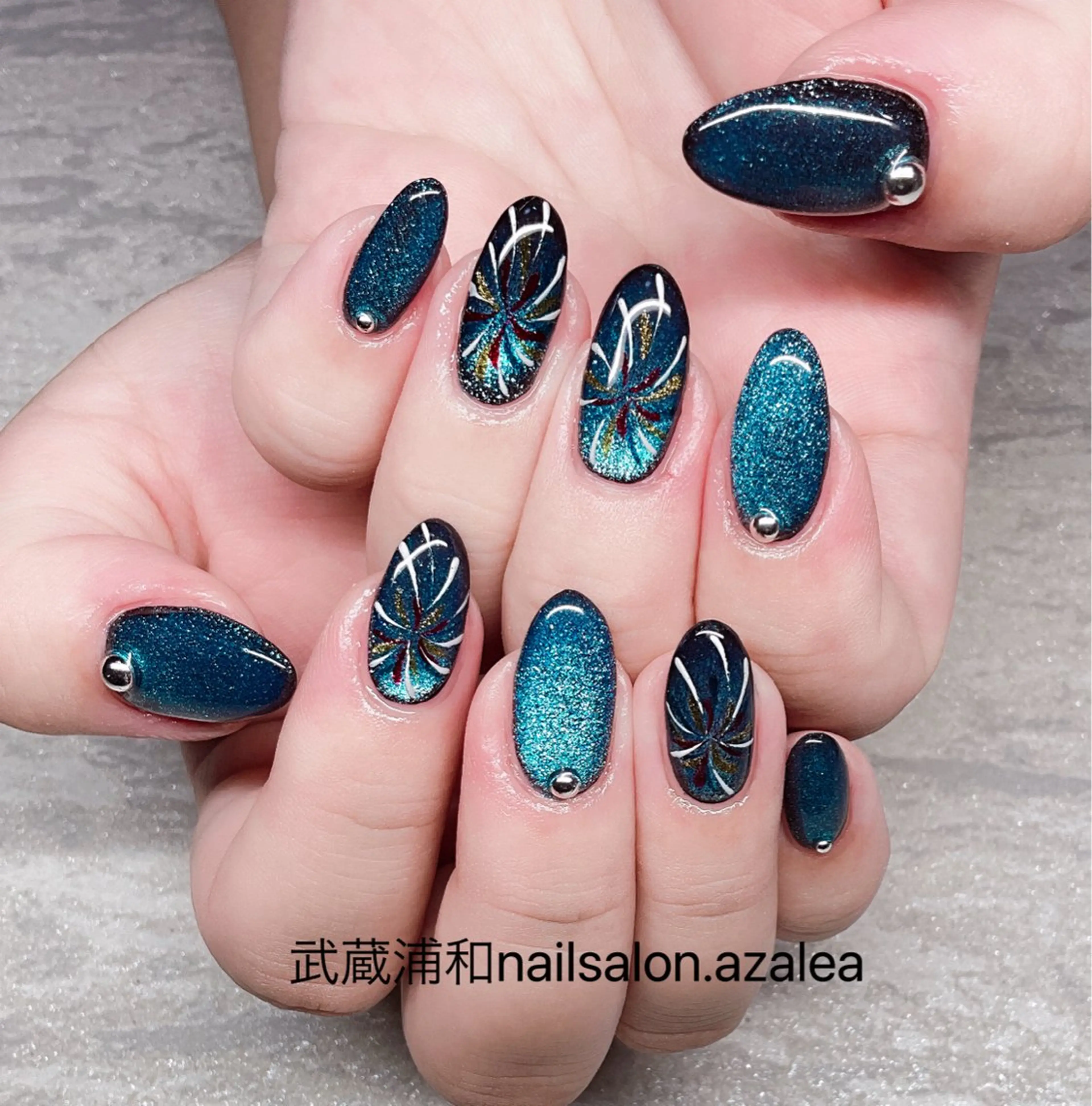 ネイル ハンドネイル R inのネイルデザイン