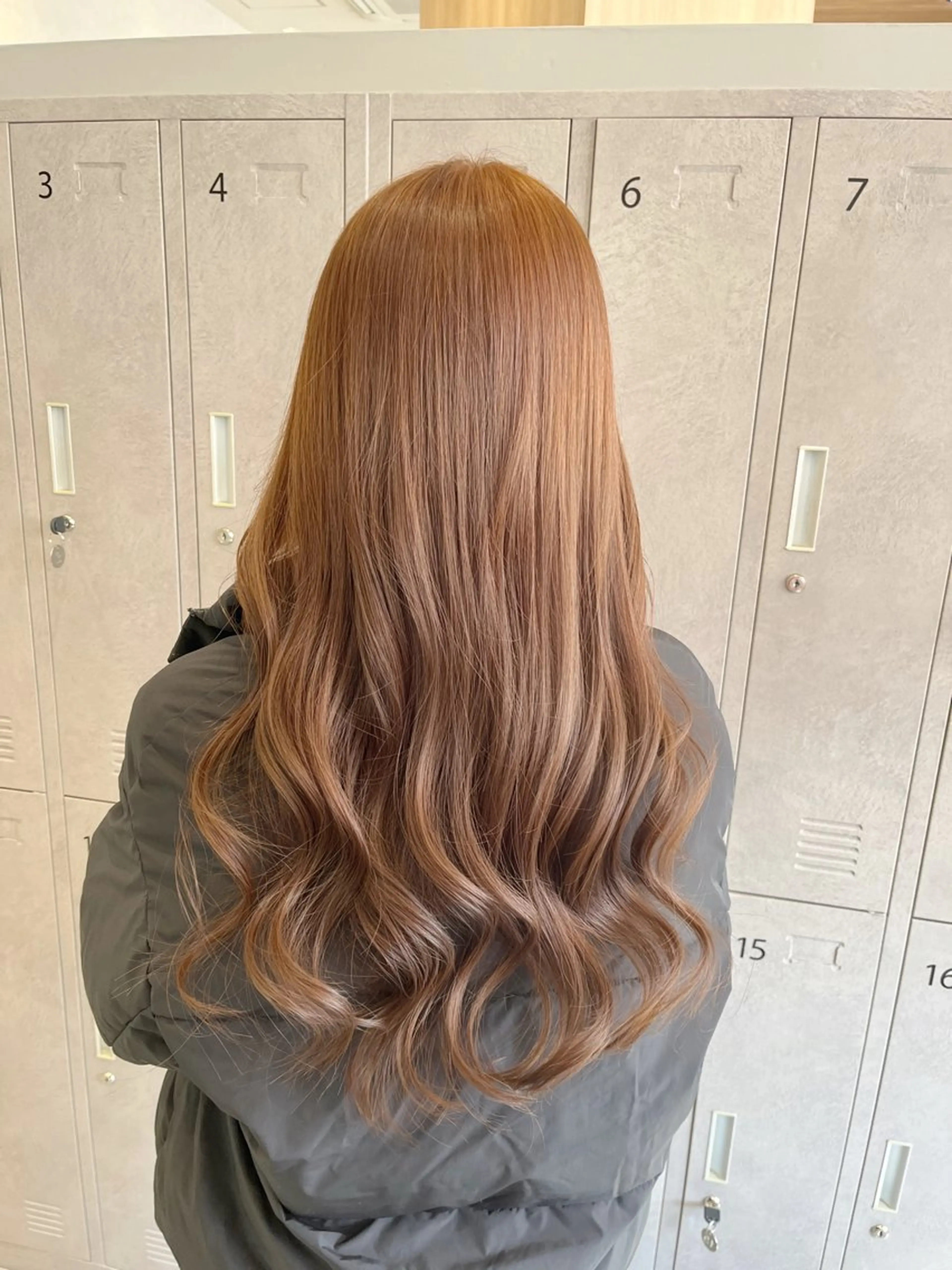 カラー ブリーチ ブラウンカラー 透明感カラー ブリーチなしカラー ヘアカラー 福島 果音のヘアスタイル