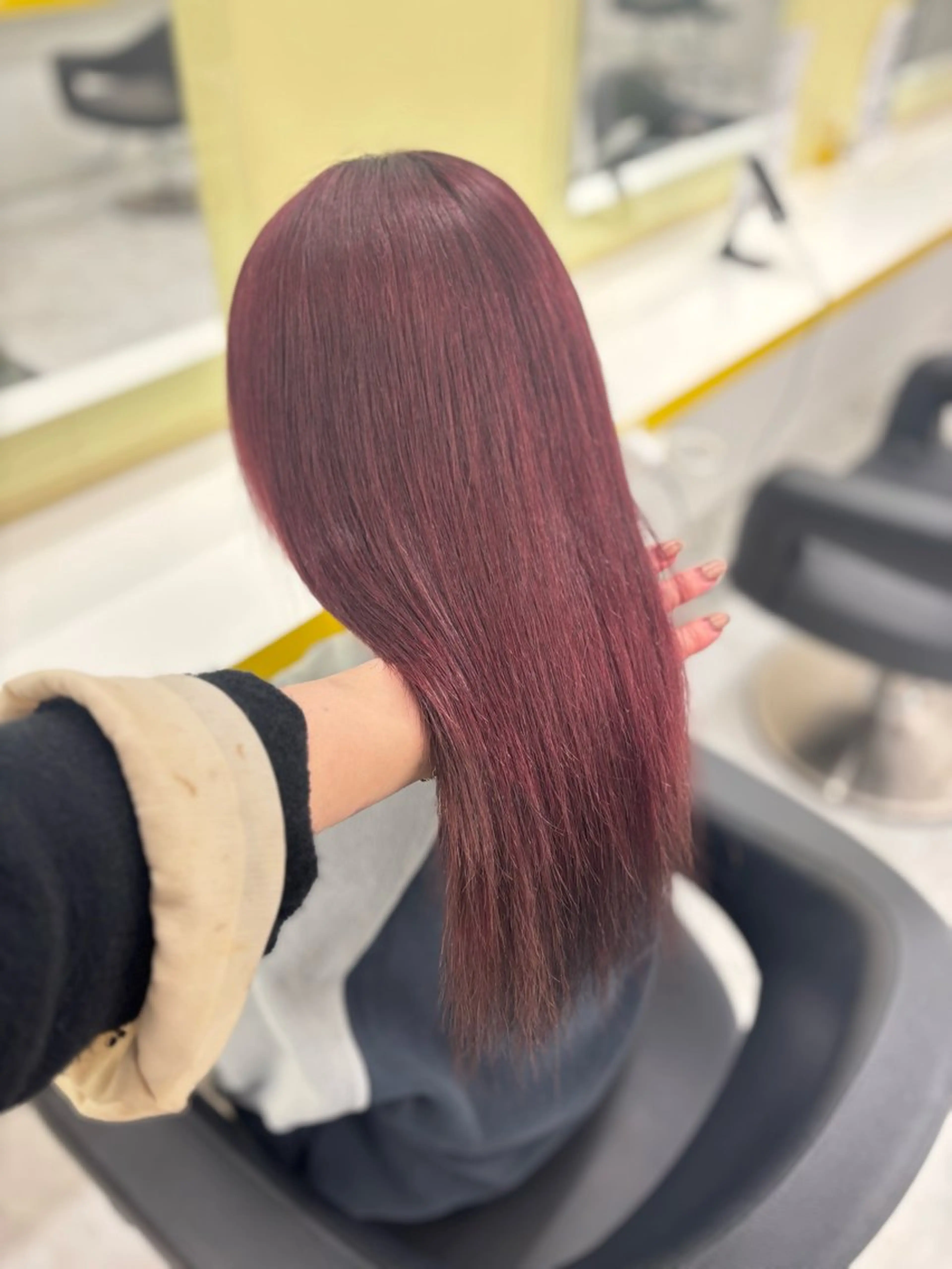 セミロング カラー ブリーチ 髪質改善 ヘアカラー 韓流トレンドヘア 🎀RINAKO🎀のヘアスタイル