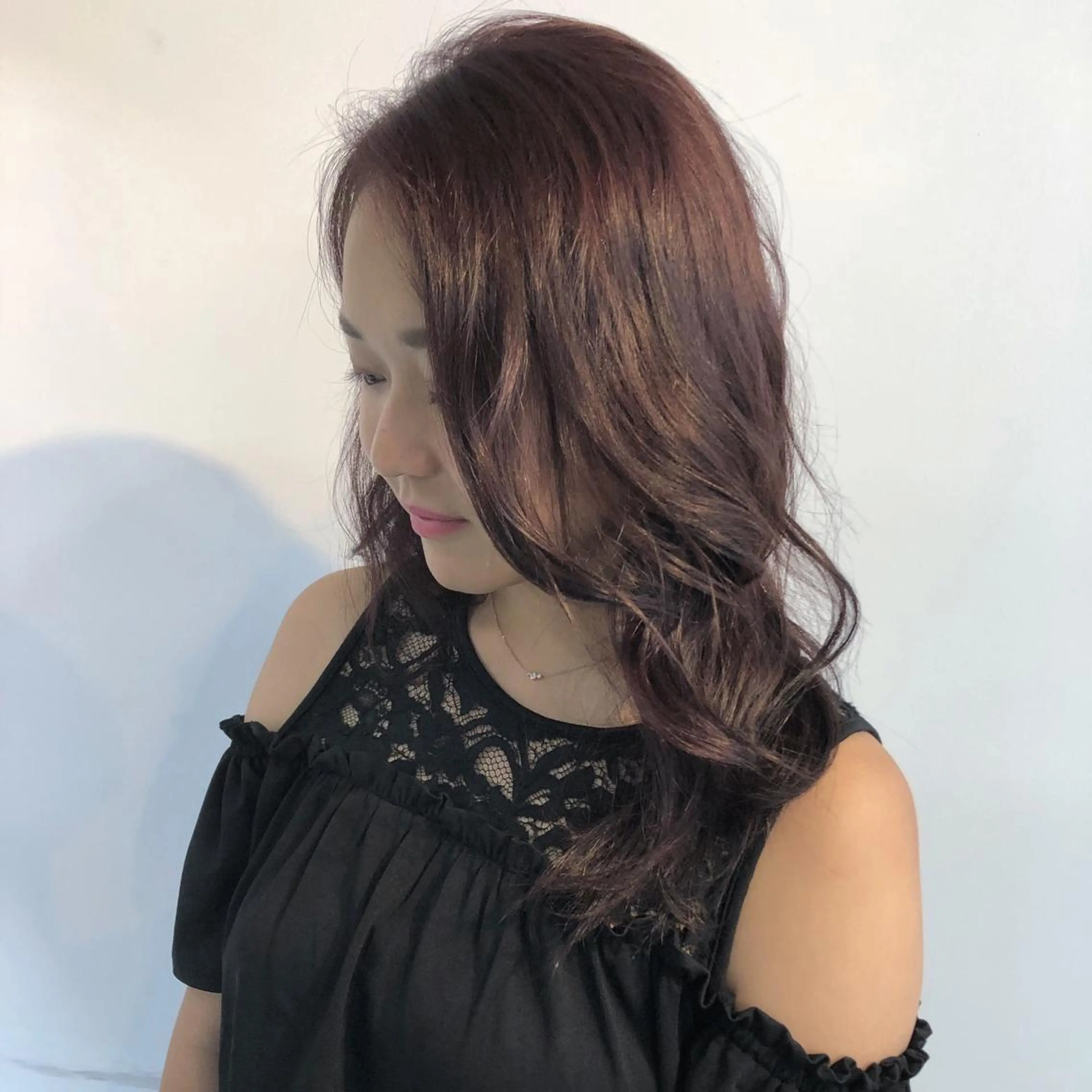 カラー グレージュ ピンクカラー レイヤーカット 古川洋之のヘアスタイル