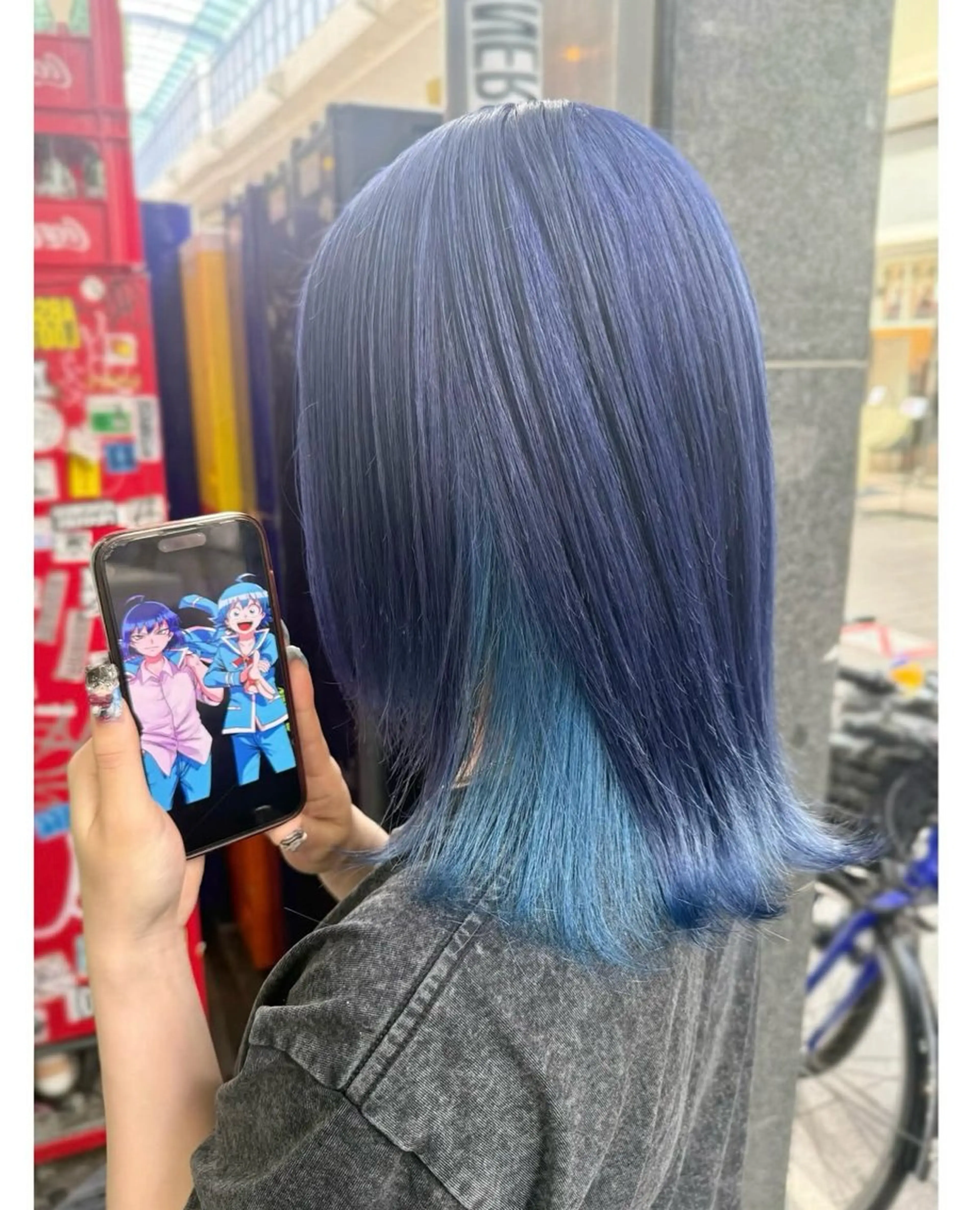 ミディアム カラー ヘアカラー TSUNO🦖 派手髪/オタク美容師のヘアスタイル