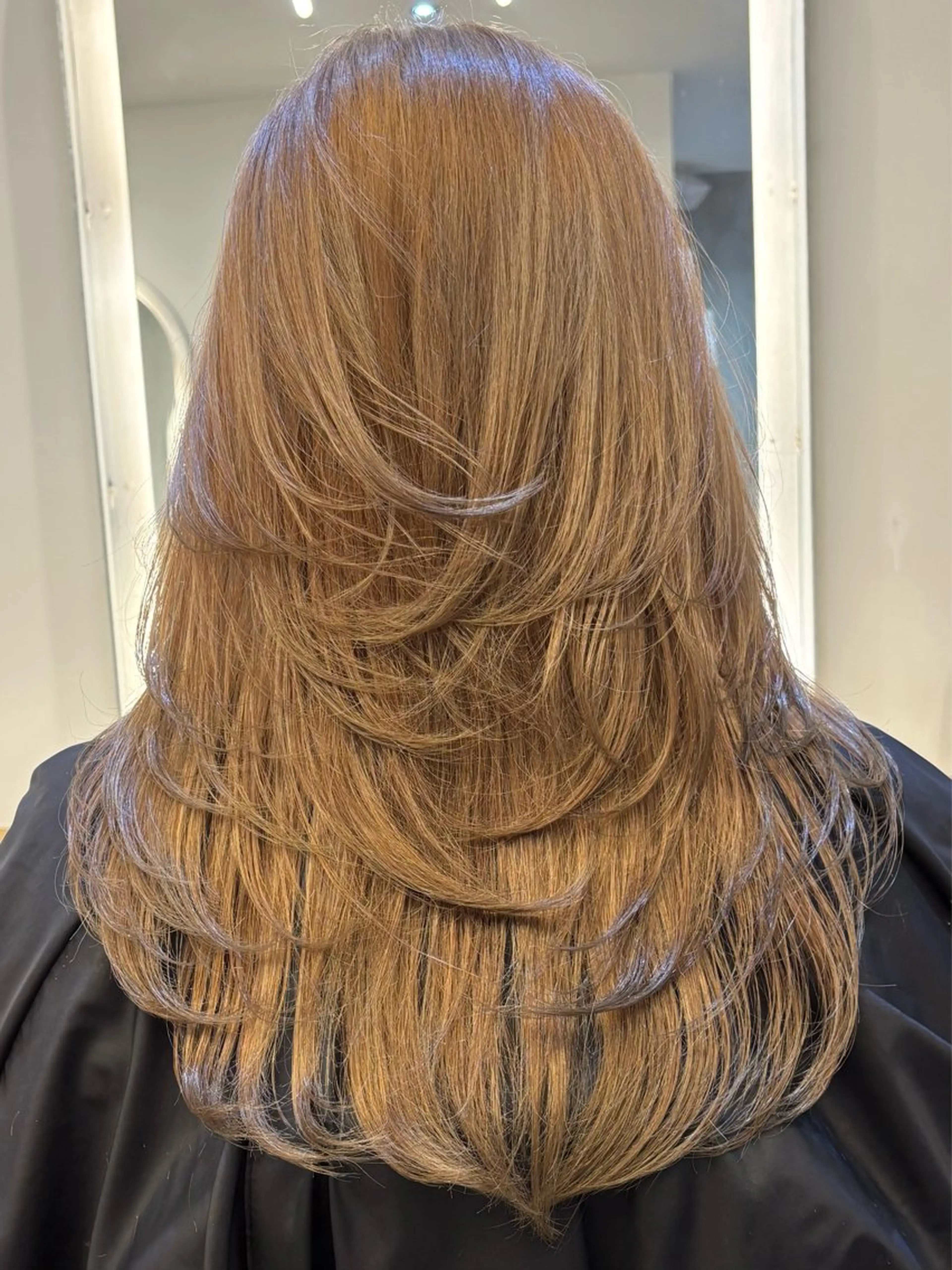 ロング カラー ベージュカラー オリーブベージュ レイヤーカット ヘアカラー 韓国🇰🇷透明感 ERIのヘアスタイル