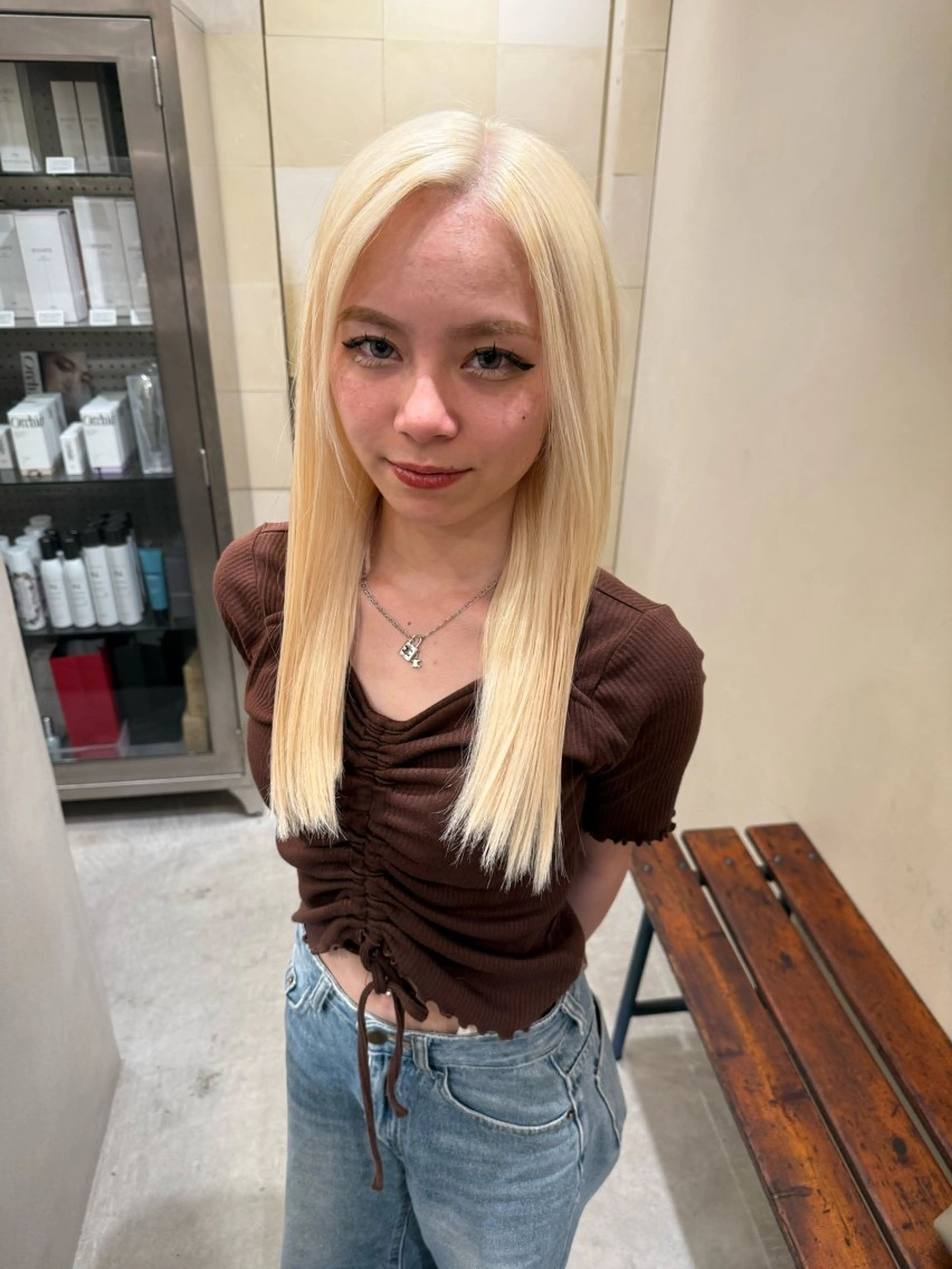 ミディアム 徳田 萌恵のヘアスタイル