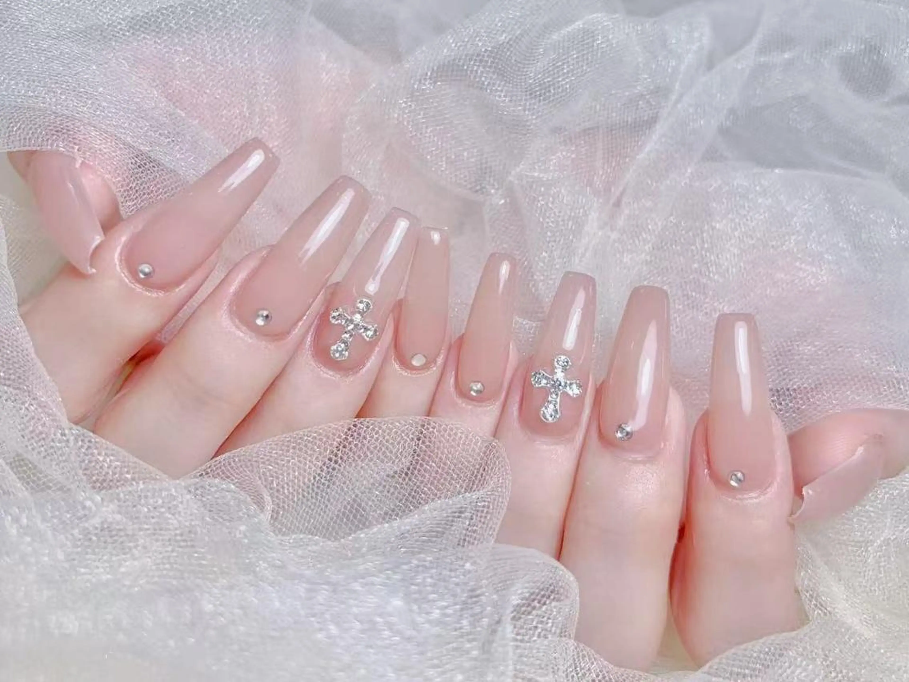 ネイル オーロラネイル チークネイル 長さ出し フットネイル フレンチネイル ハンドネイル ハンドケア 🎀Kiko  🎀のネイルデザイン