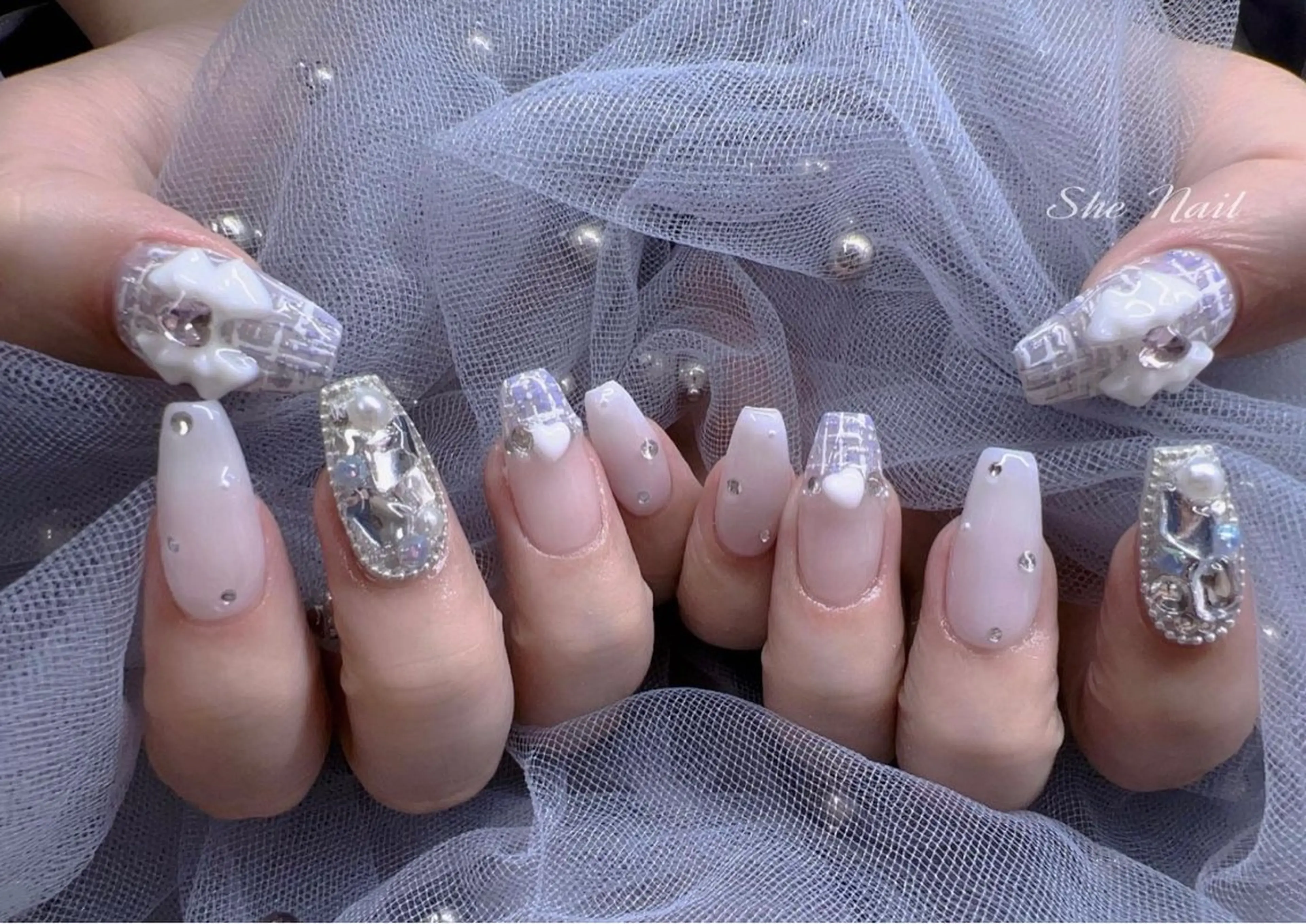 ネイル チークネイル 長さ出し フレンチネイル ハート キラキラネイル ハンドネイル She   Nail所属・ISA_ BELLAのネイルデザイン