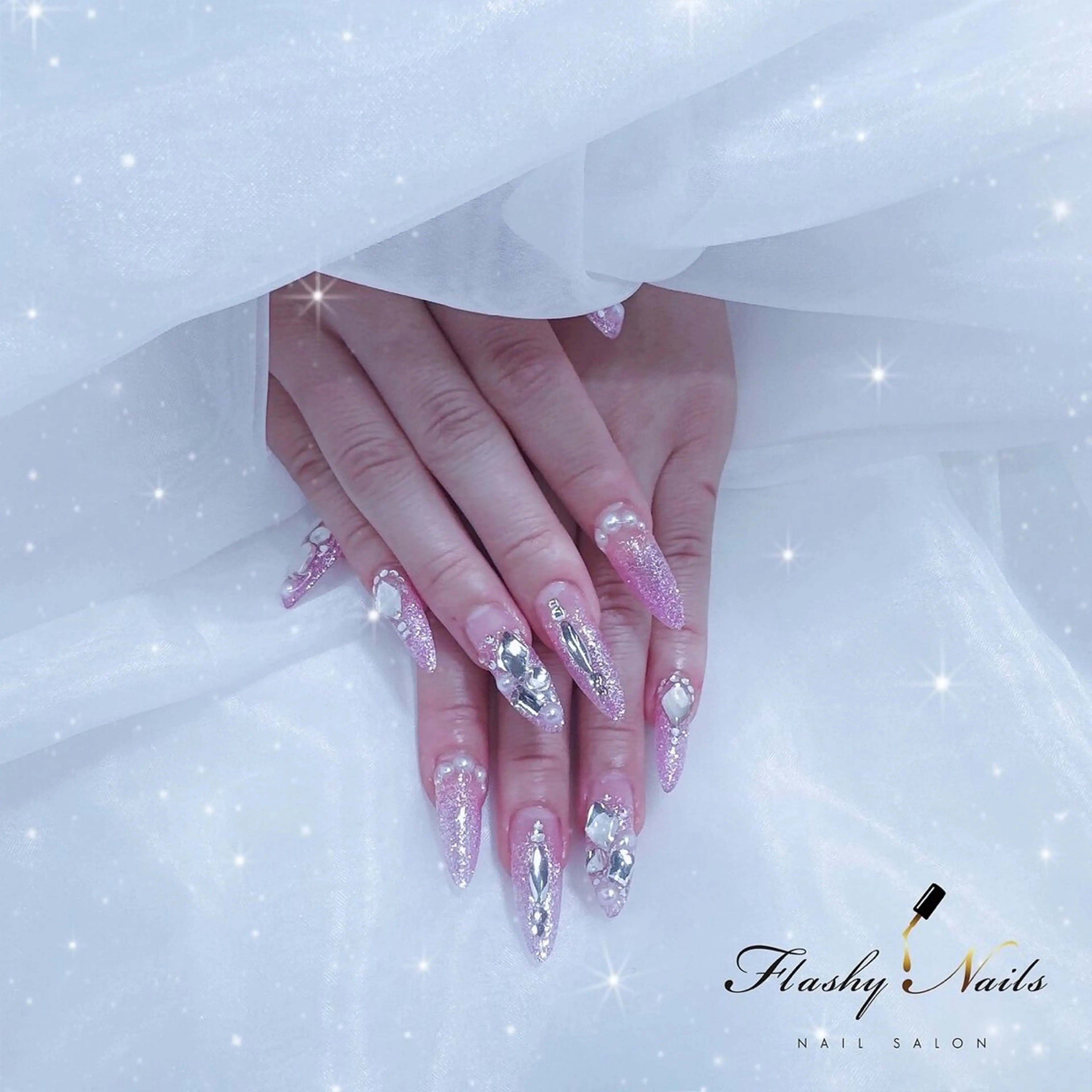 ネイル アートネイル 長さ出し Flashy Nailsのネイルデザイン