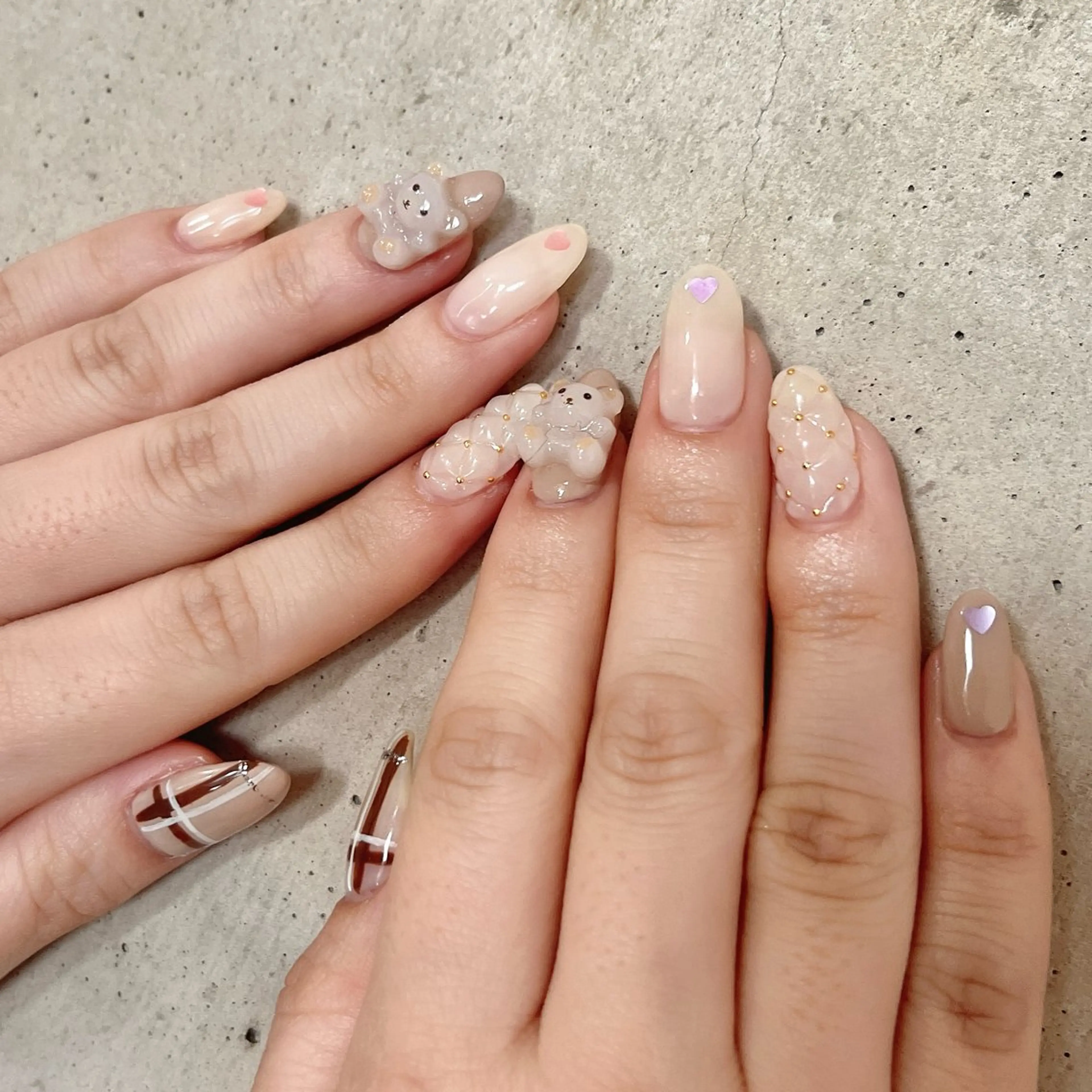 ネイル ハンドネイル li___nail 31のネイルデザイン