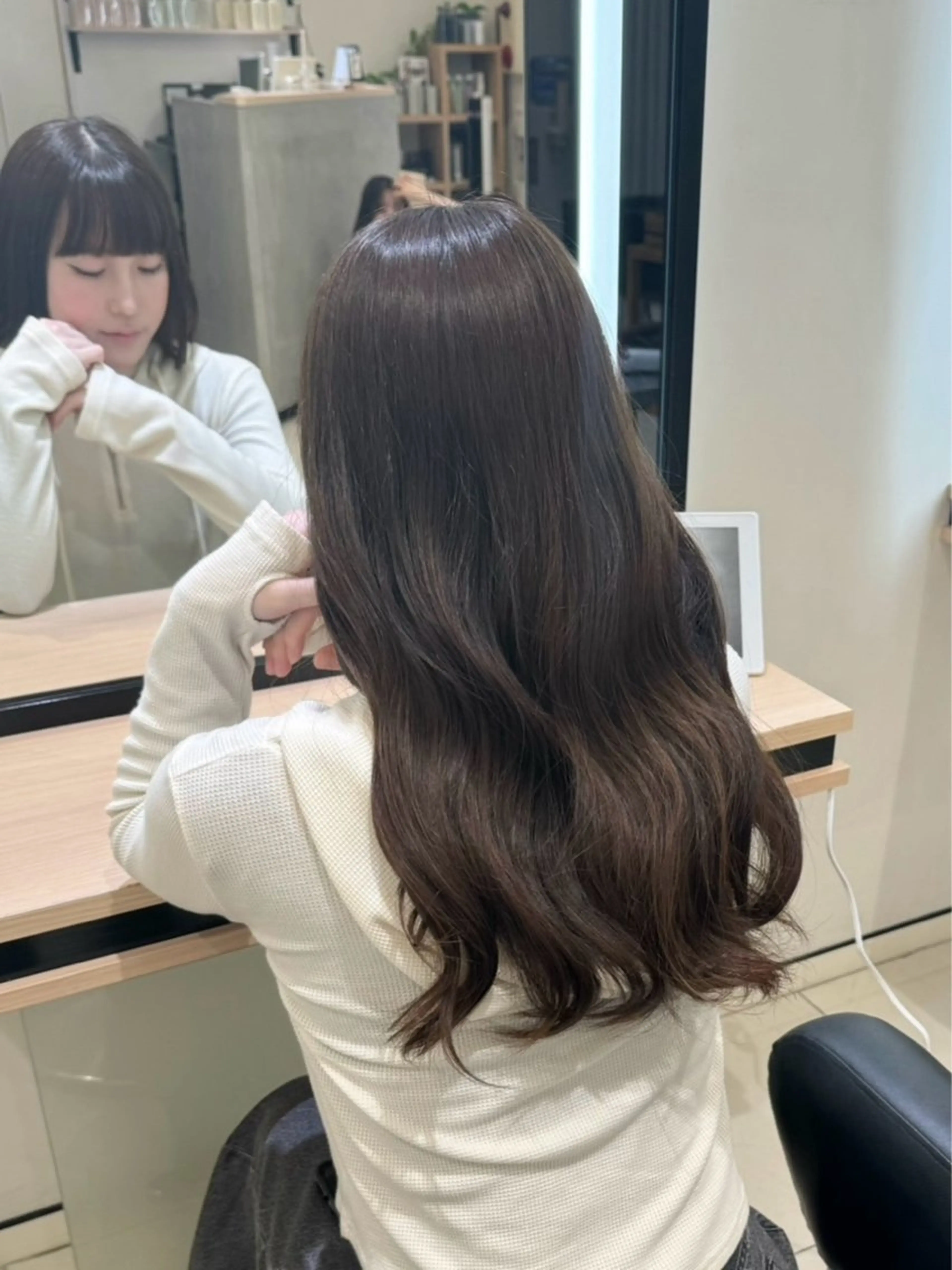 ロング カラー ブラウンカラー モカブラウン ひなの🫧ベージュ系 艶カラーのヘアスタイル