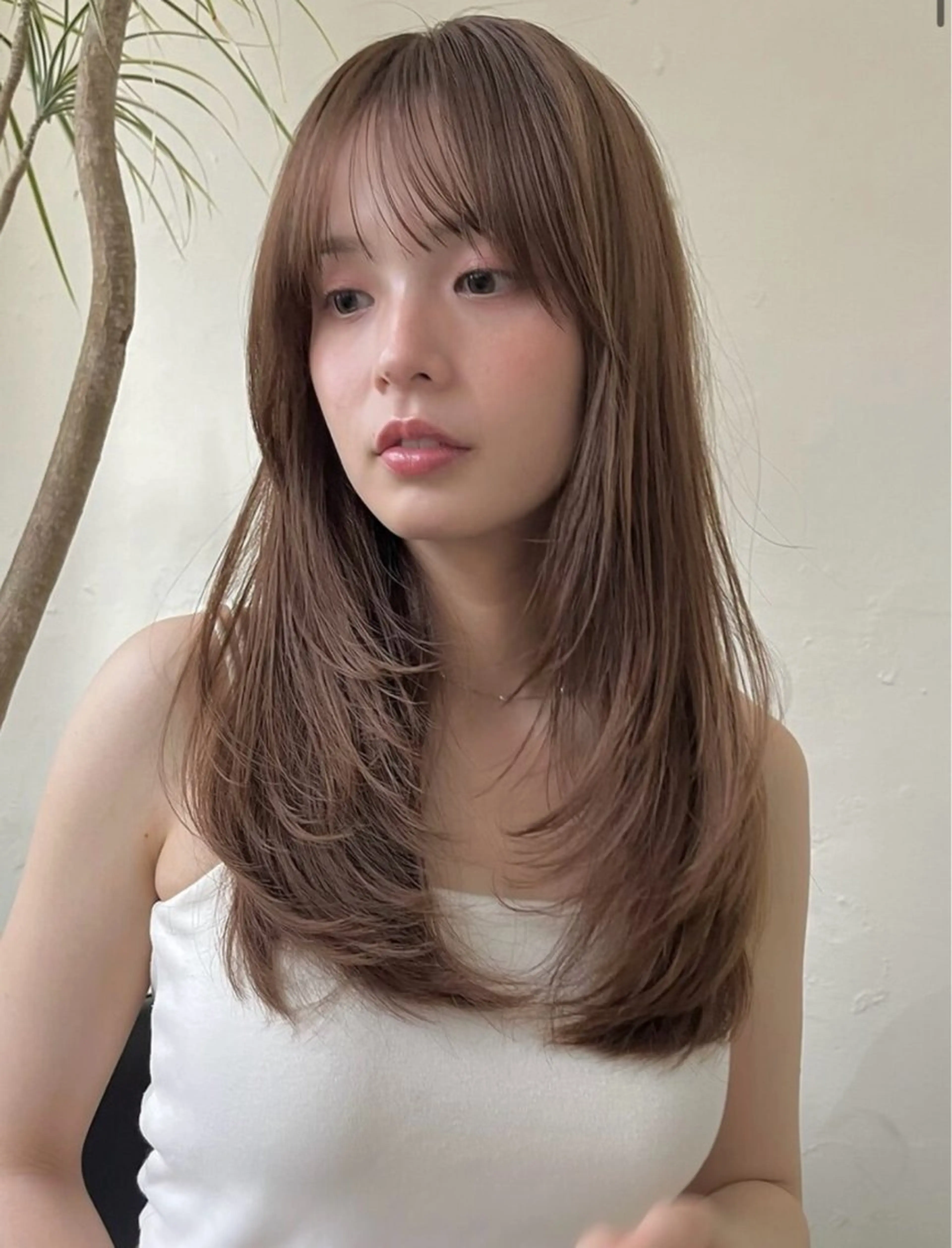 ロング ロングレイヤー レイヤーカット ロング 小山 綾奈 ロングカットのヘアスタイル