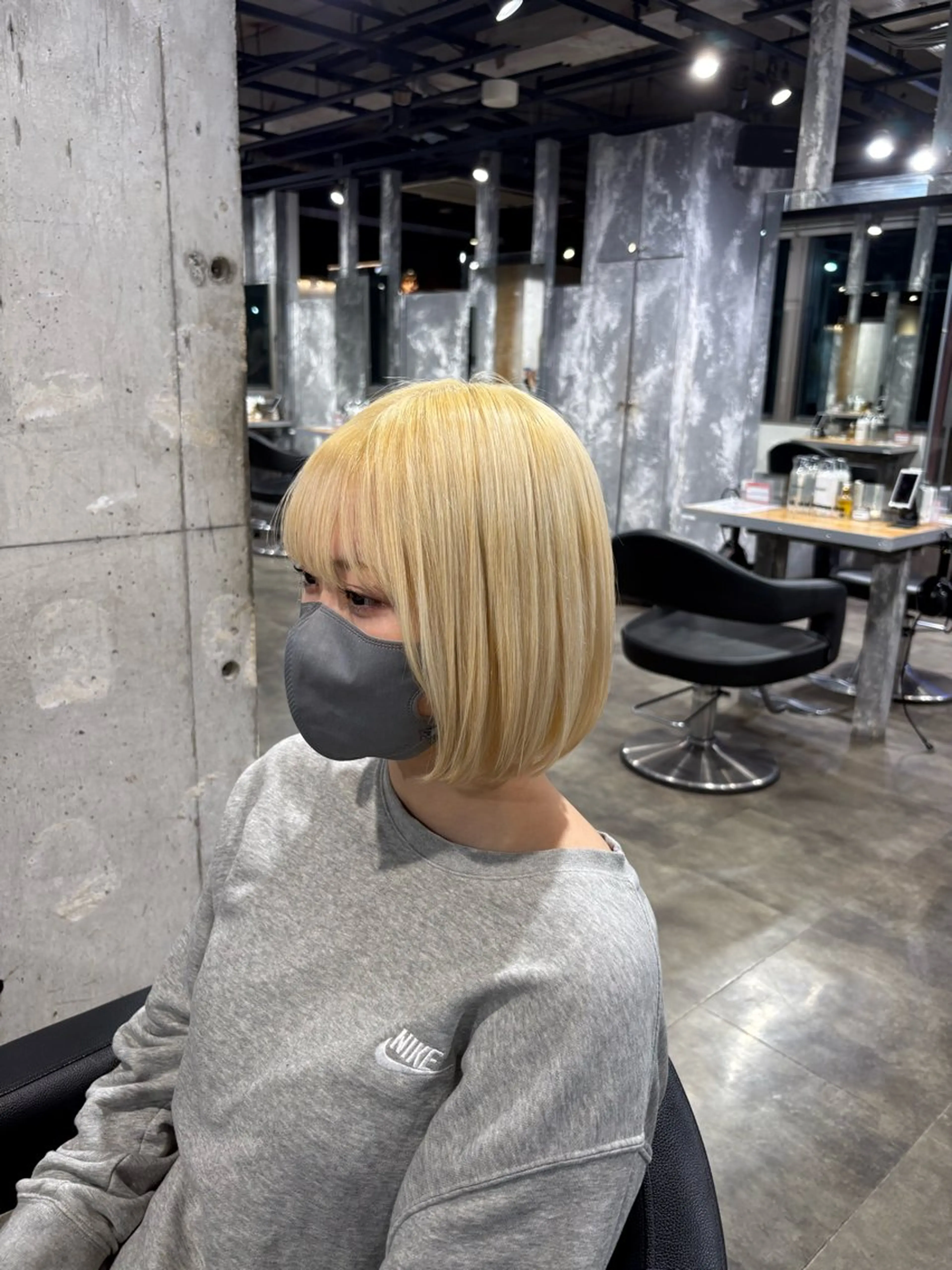 ショート カラー ヘアカラー ハイトーン 横浜💞ミオのヘアスタイル