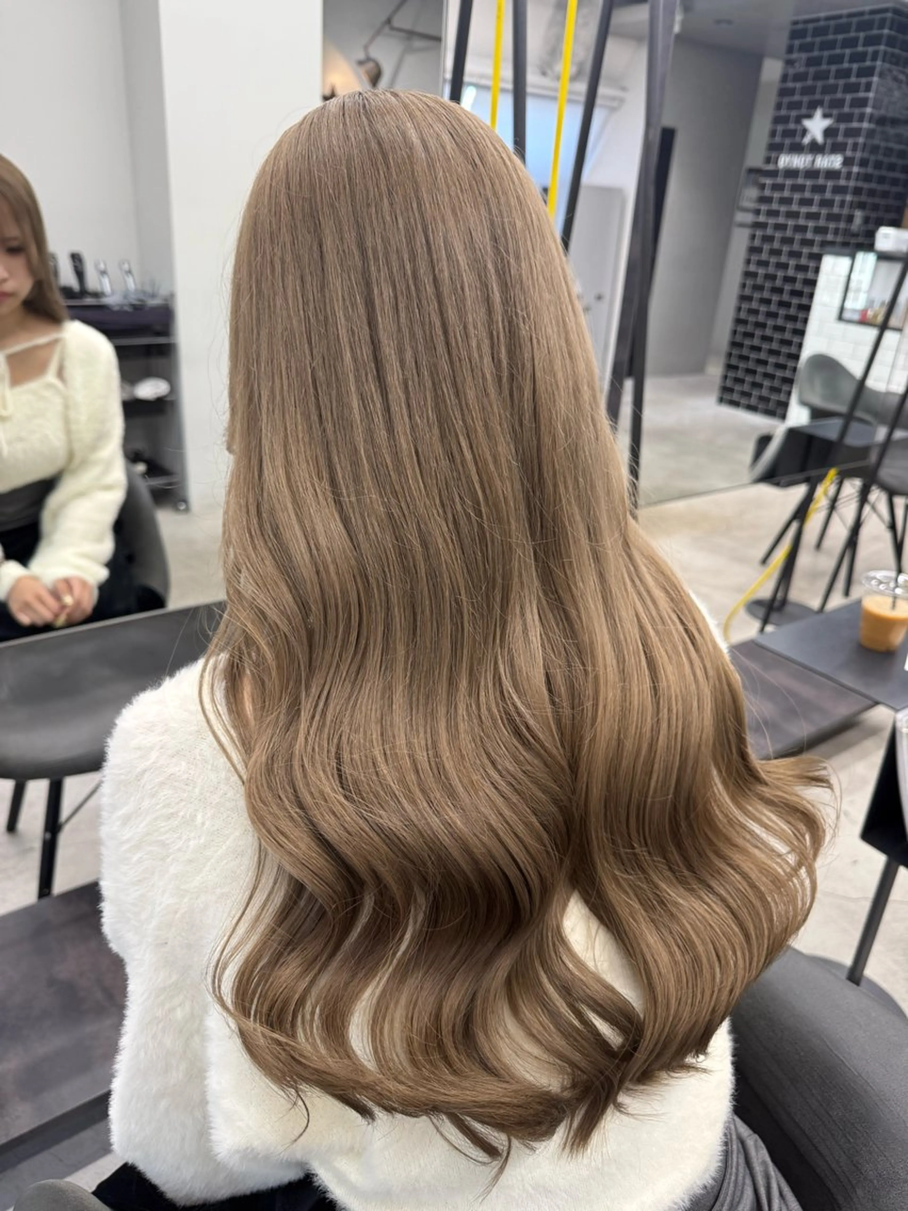 ロング カラー ベージュカラー ブリーチ ケアブリーチ 透明感カラー デザインカラー カット ヘアカラー トリートメント 渋谷髪質改善/縮毛 矯正/かすが🪽🫧のヘアスタイル