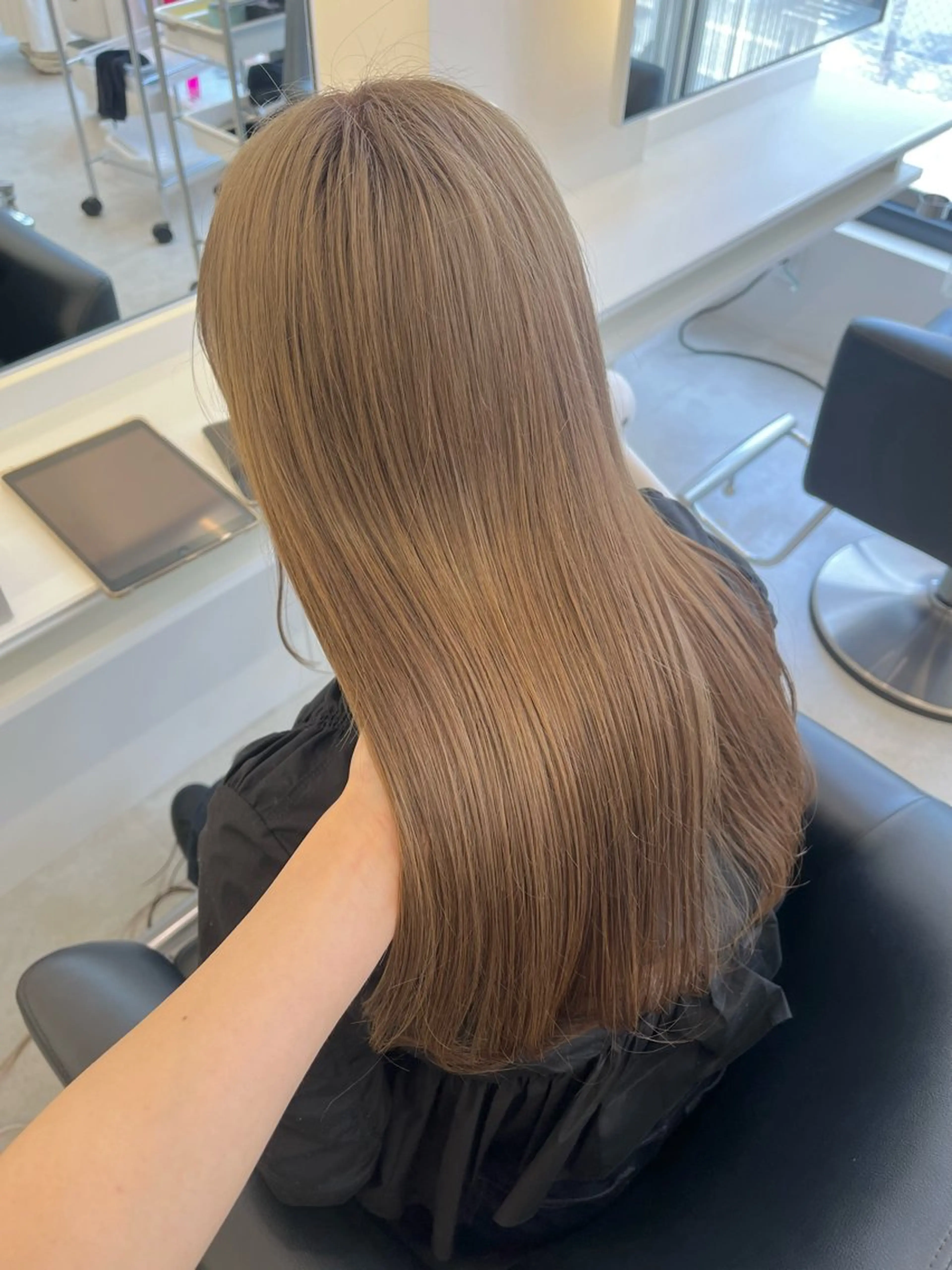 ロング カラー GOODDAY ヘアサロンのヘアスタイル